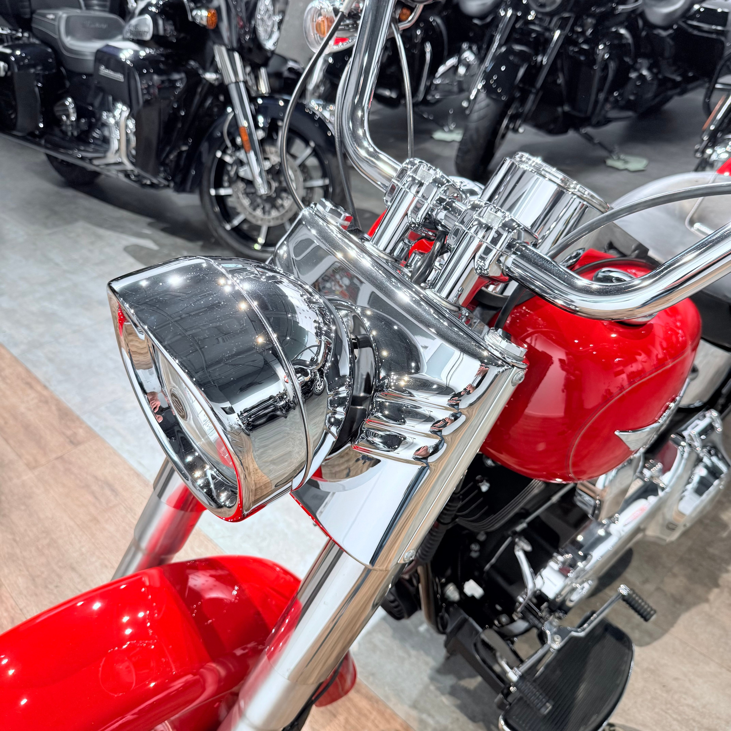 2010 Fat Boy АВS Rеd Сherry Реаrl. Hello Davidson, Москва. Только хорошие мотоциклы…