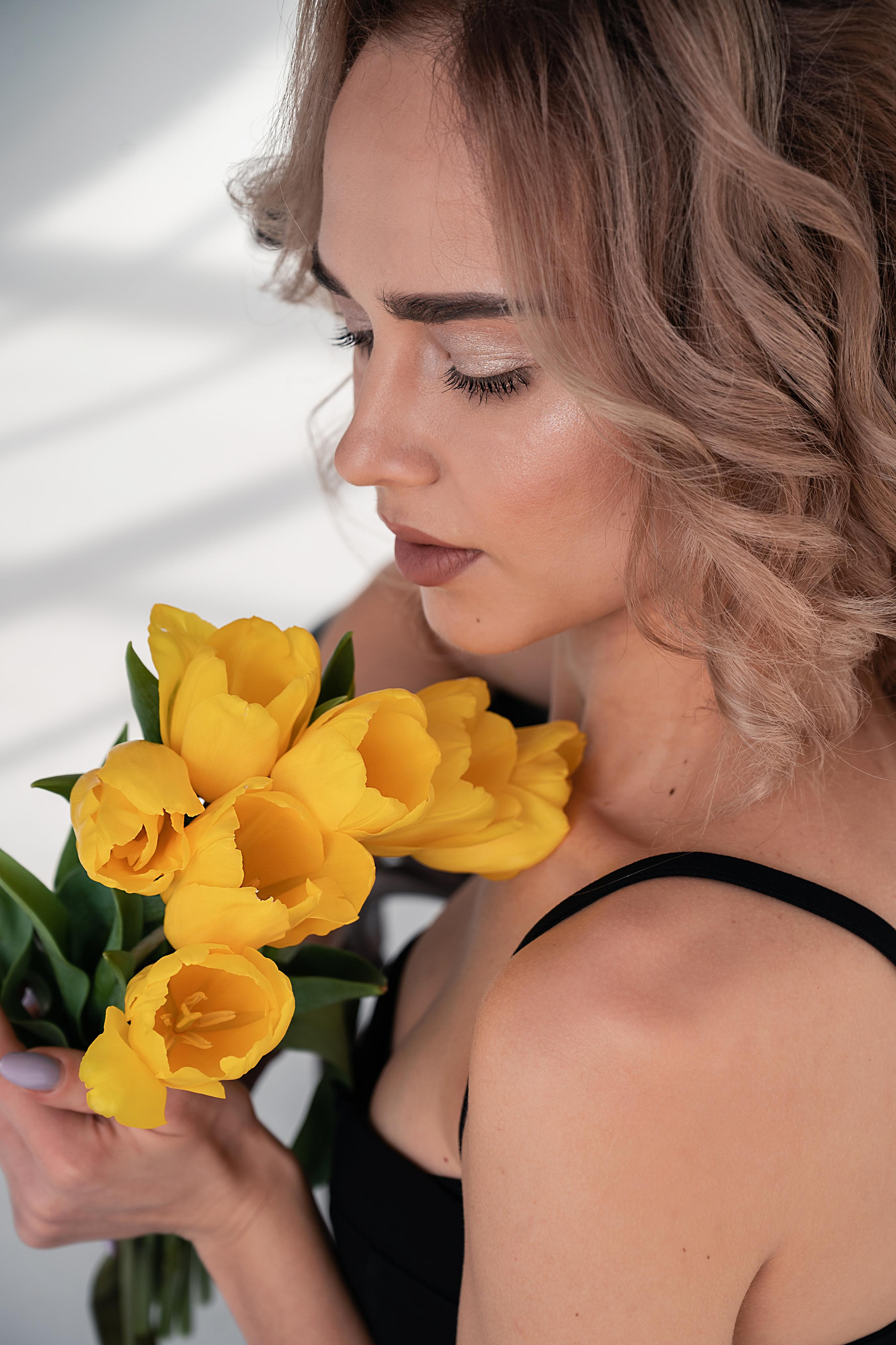 Фотосессия с тюльпанами в студии. Семейный фотограф в Оренбурге Анна Рожкова