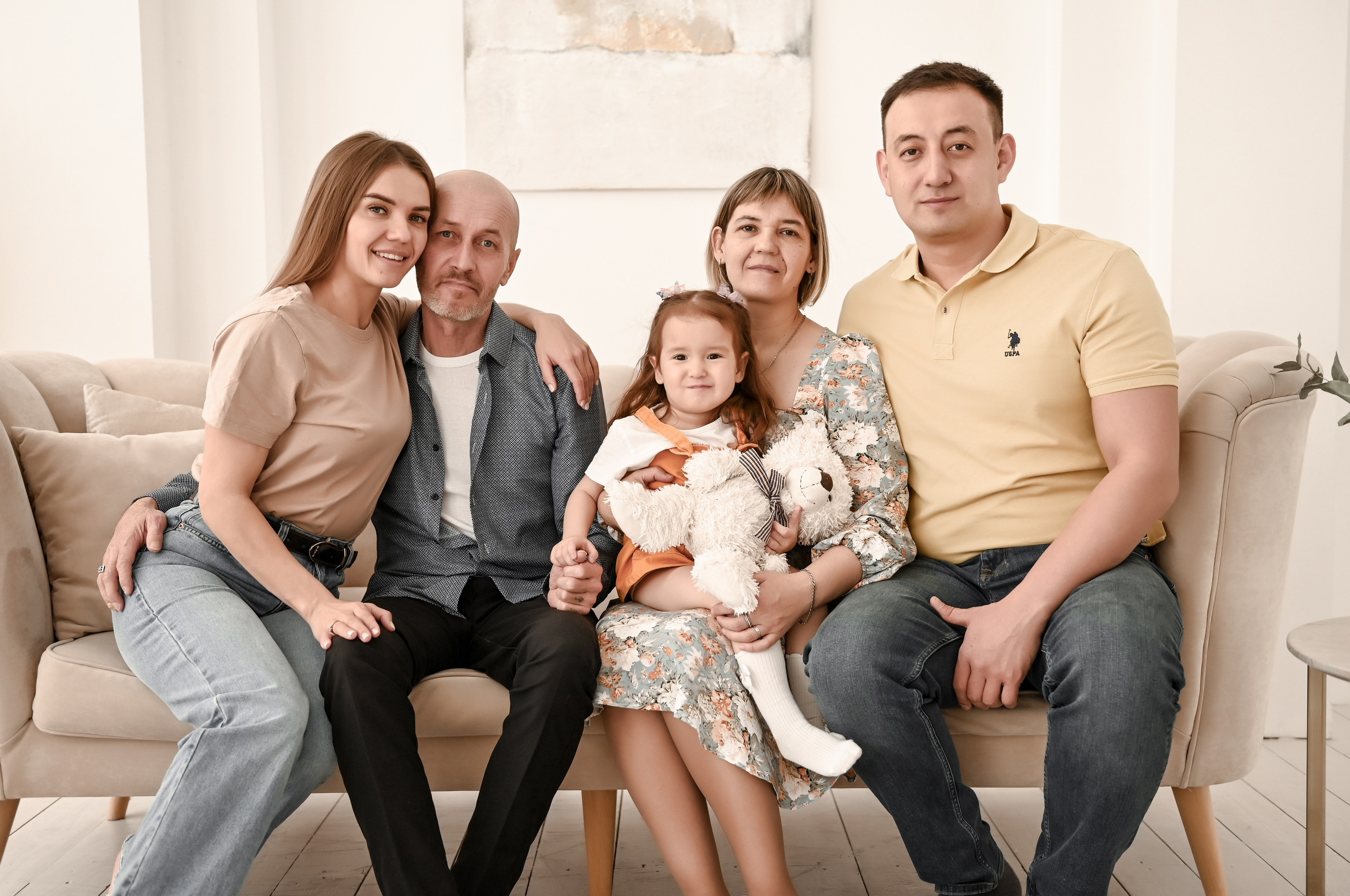 Семейная студийная  фотосессия 2. Свадебный, семейный, детский, контент фотограф в Омске Максим Ильин