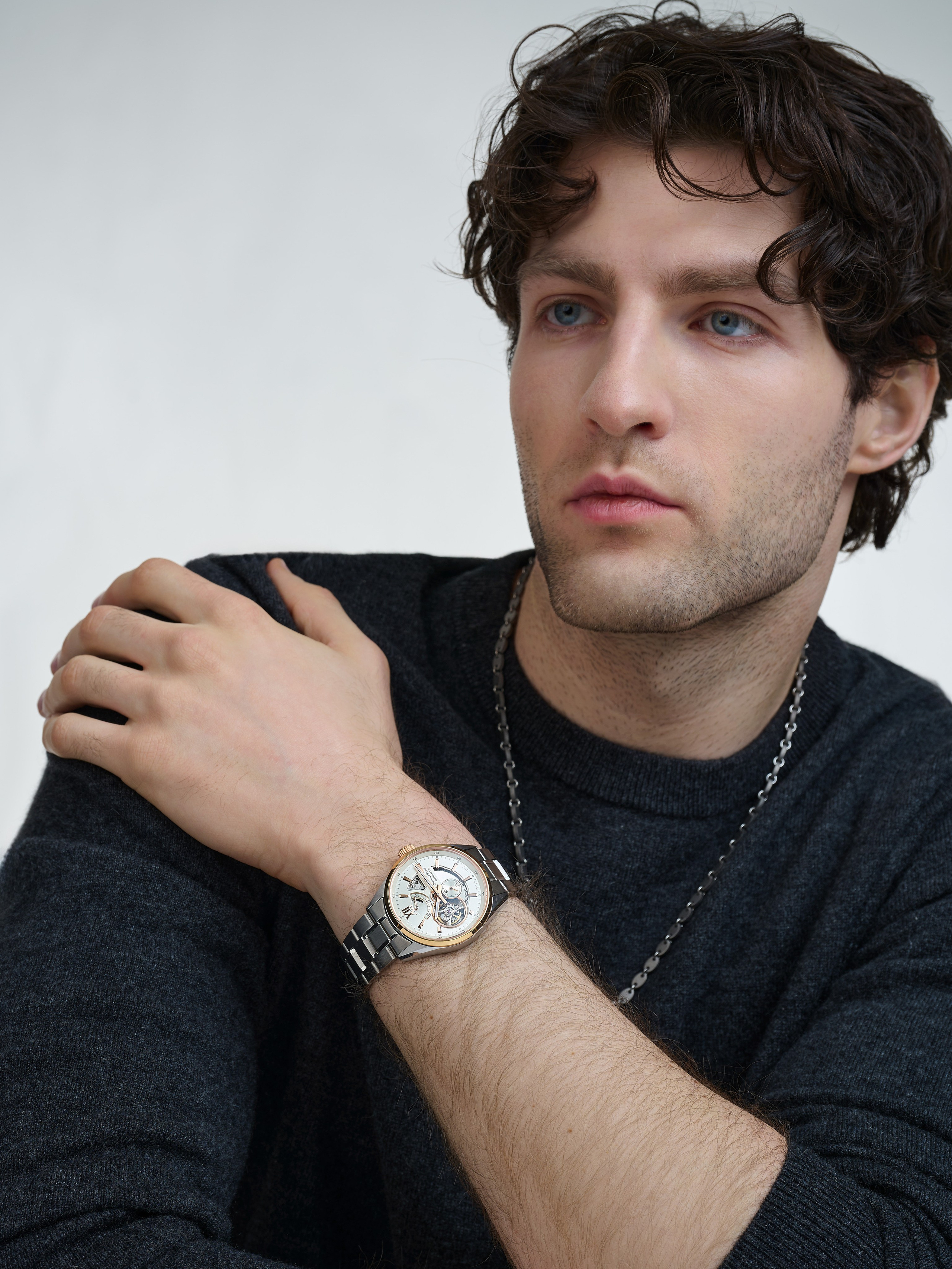 Каталог для бренда AllTime. Фотограф для брендов в Москве Ксения Чупрунова