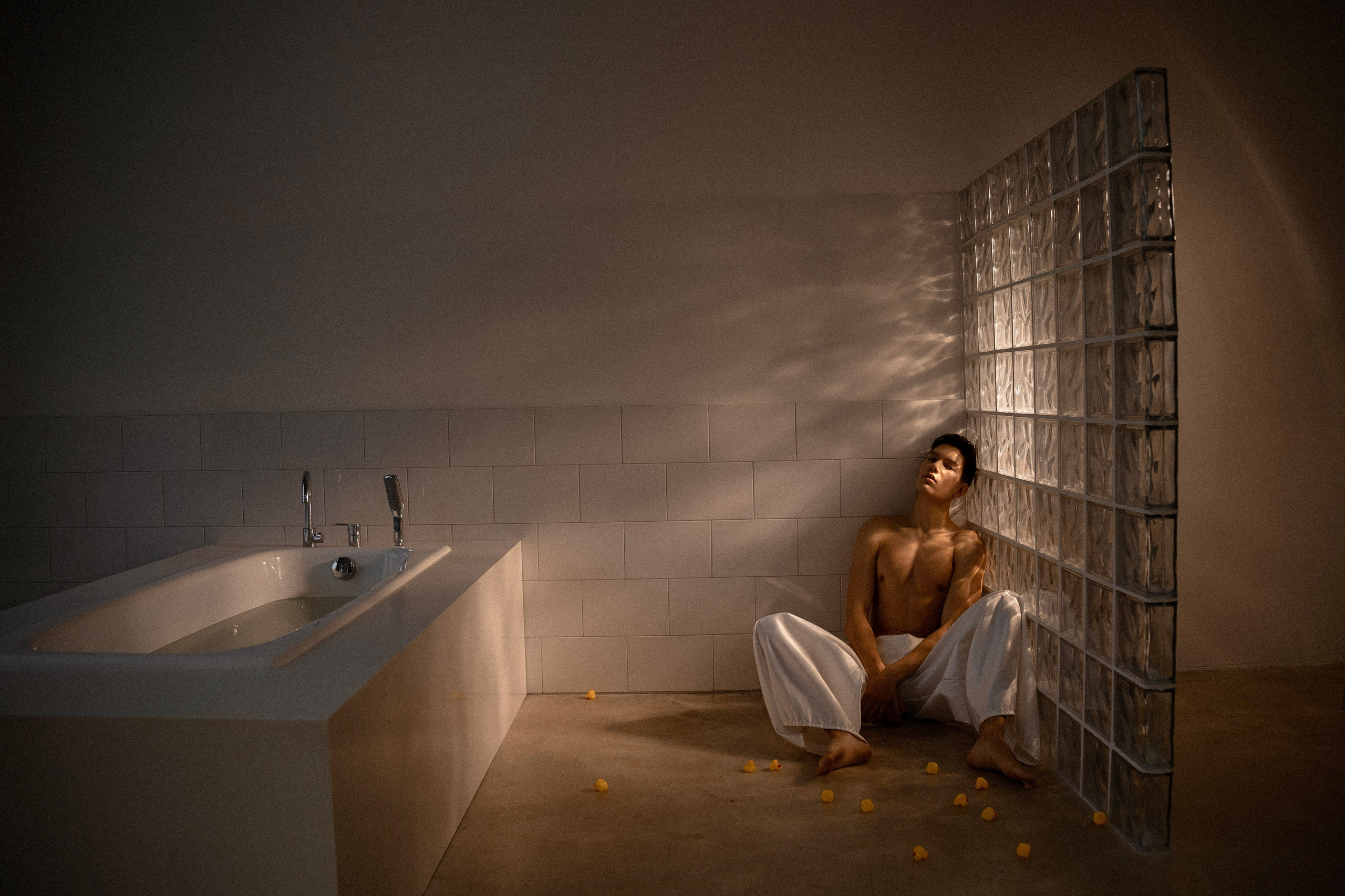 YELLOW. Кто мы?