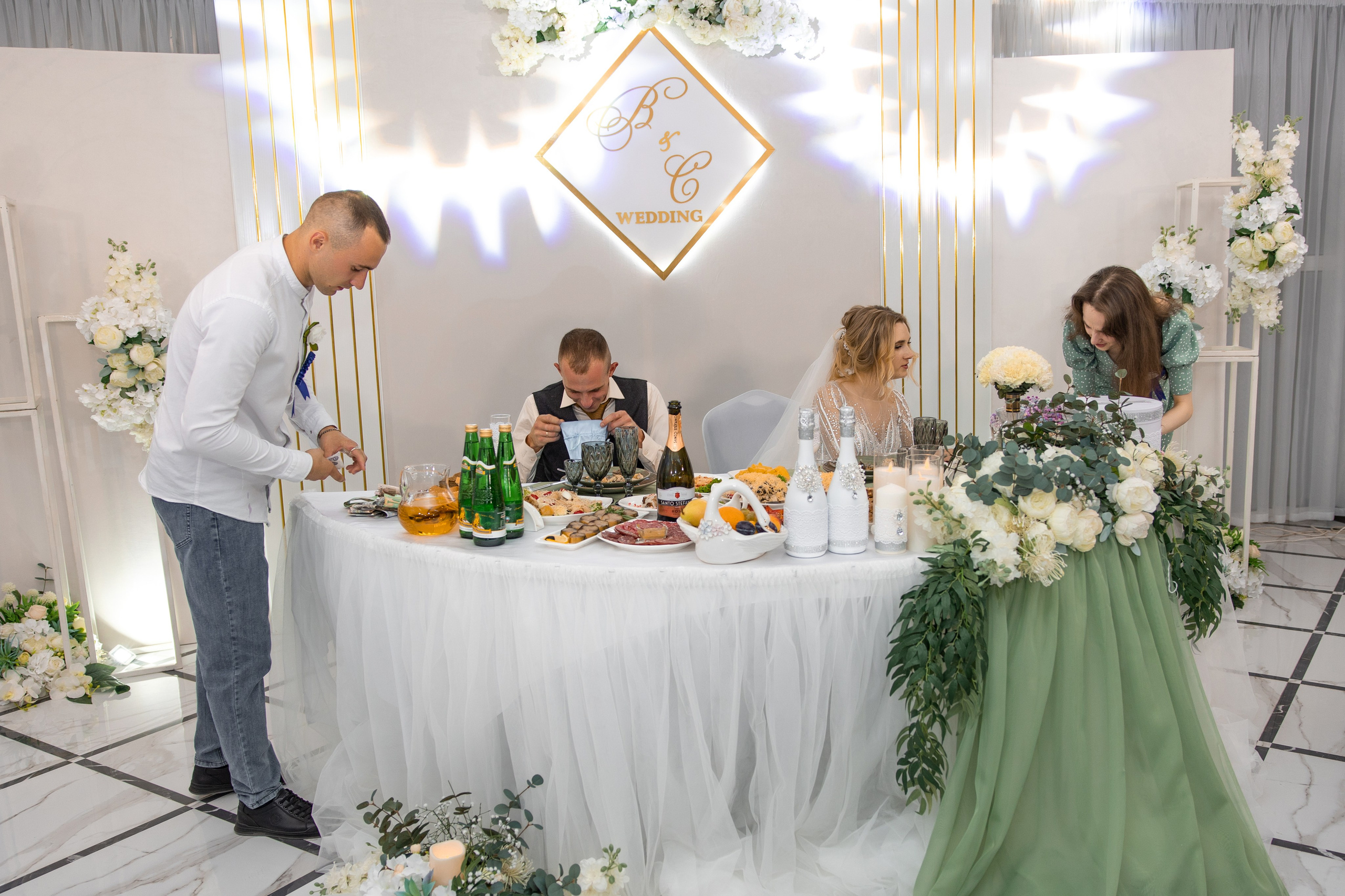 Виталий и Софья. Видеосьемка, фотосьемка свадеб, юбилеев, утренников в Краснодарском кр