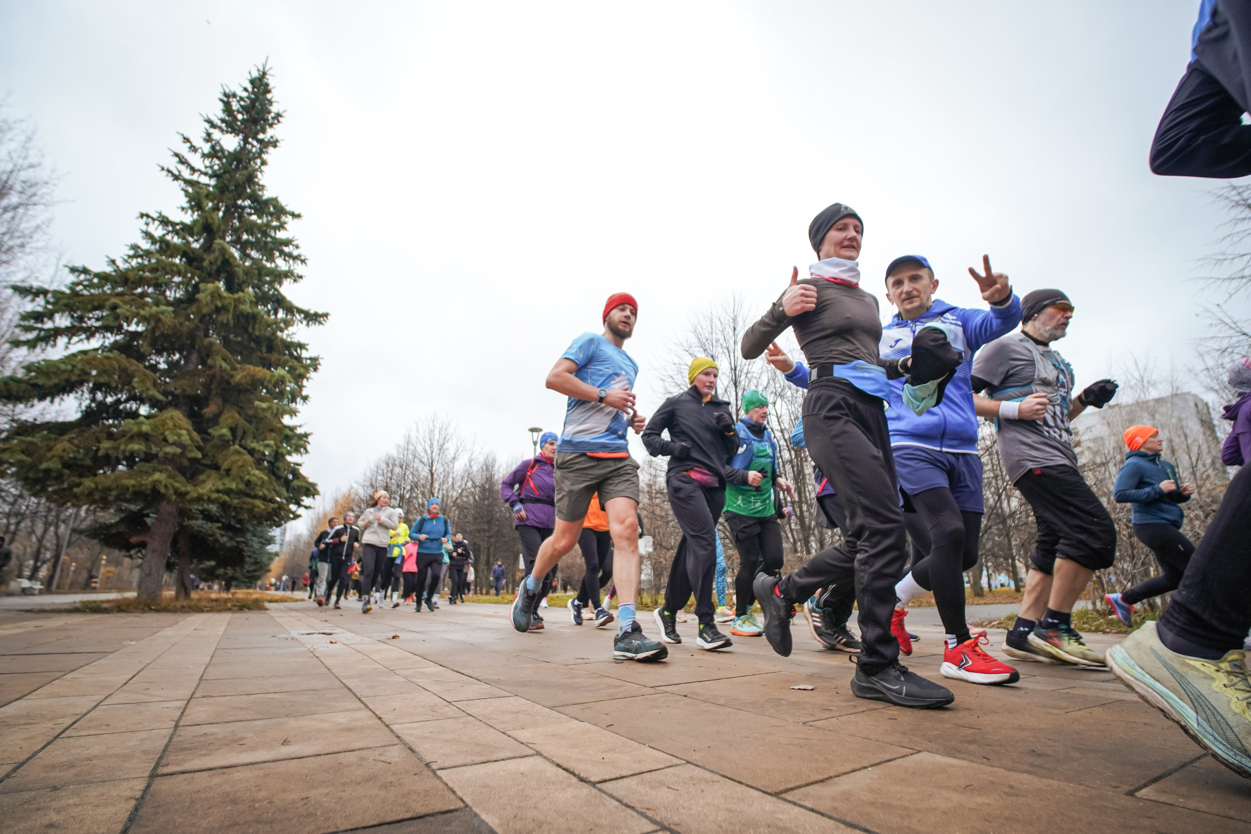 #марафонудома #яuzarun 2024 2-я петля, группа 6:30. Роман Капилюшов. Бег. Фото. Видео. г. Люберцы