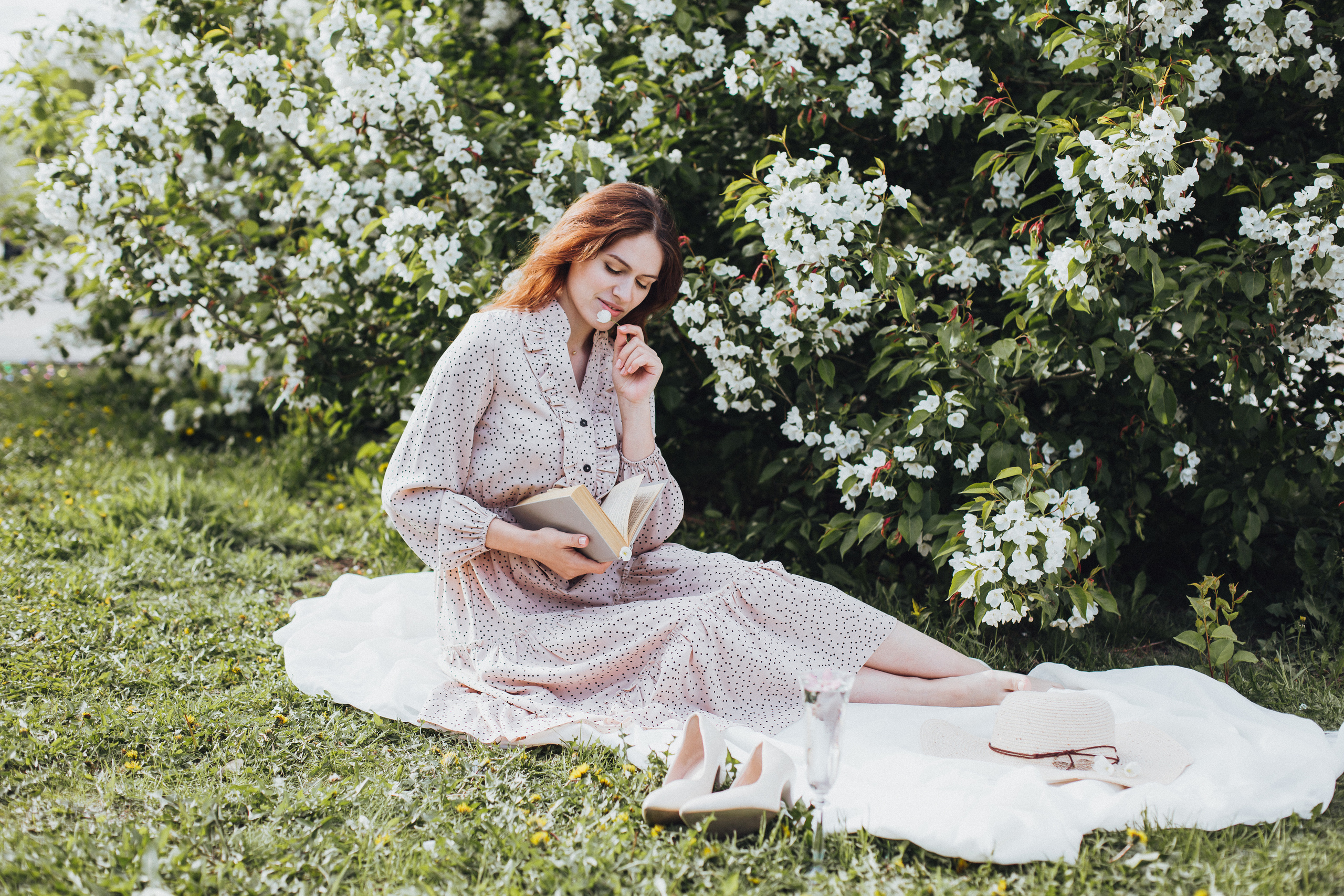 Яблони в цвету. Ирина Квасова | Фотограф в стиле VOGUE | Тюмень