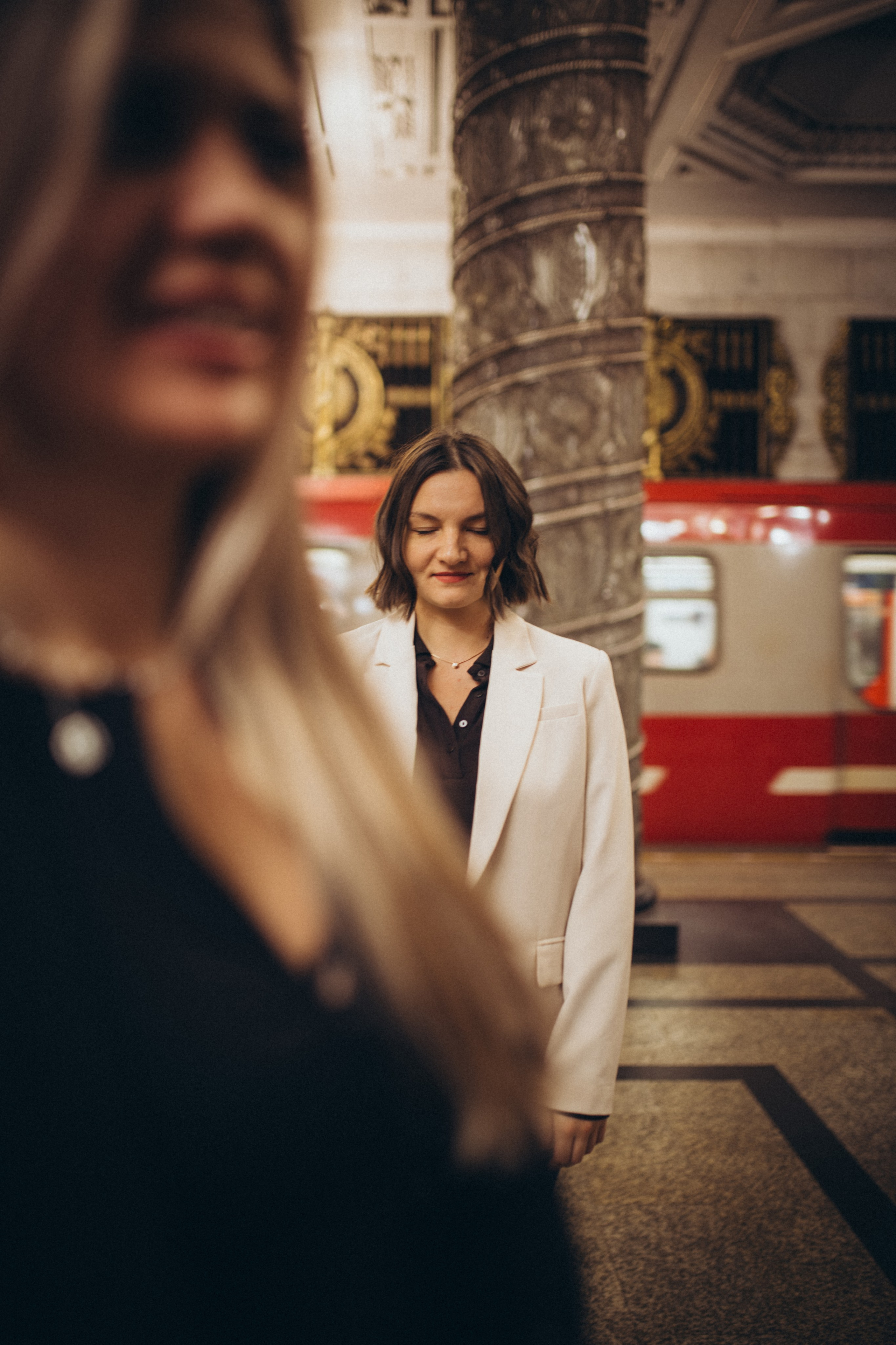 Катя и Кристина в метро. Klerout Photographer