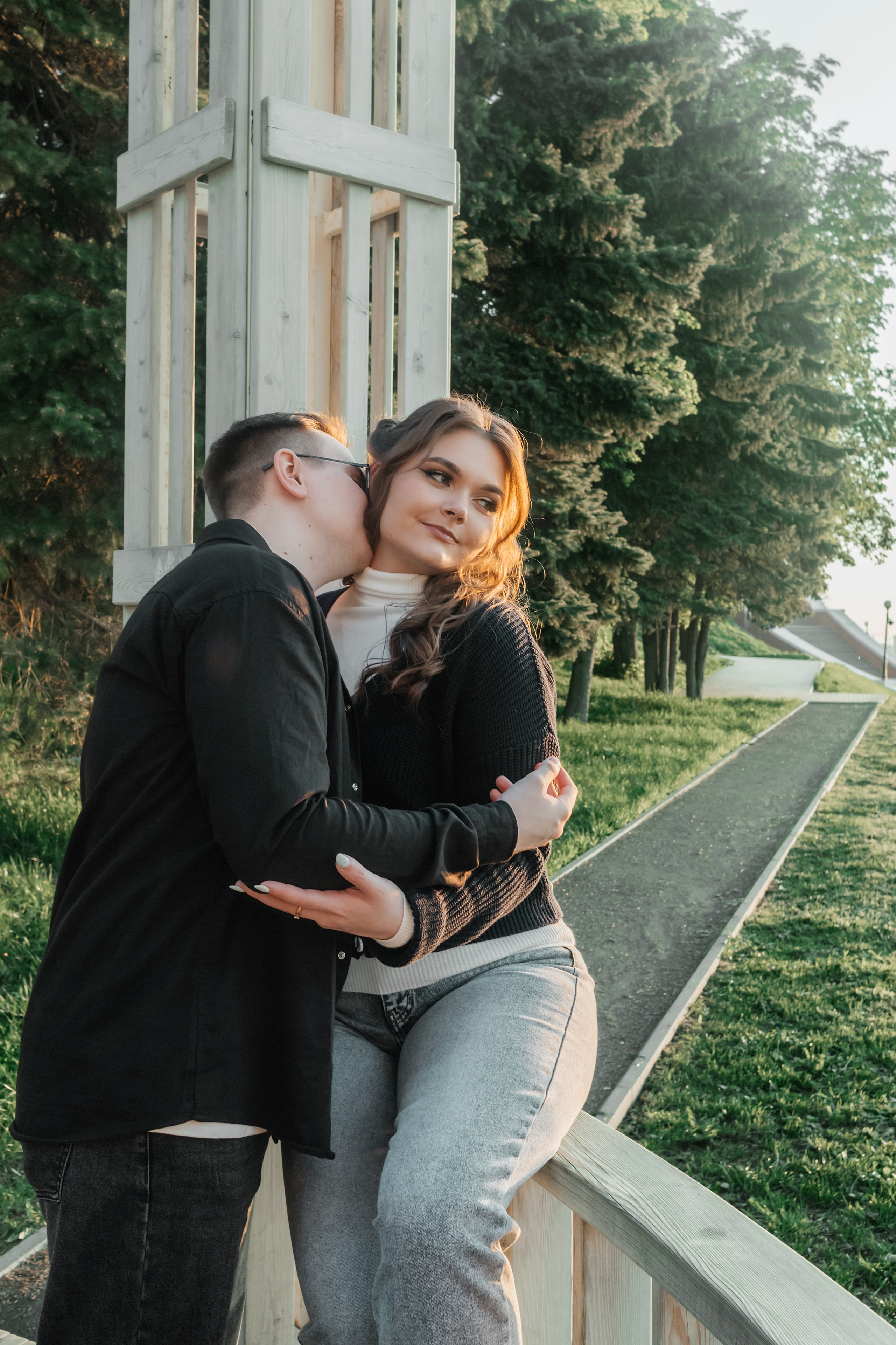 Предсвадебная love story в Александровском саду в Нижнем Новгороде | городская фотосессия. Свадебный фотограф и фотограф Love-Store в Нижнем Новгороде Анастасия