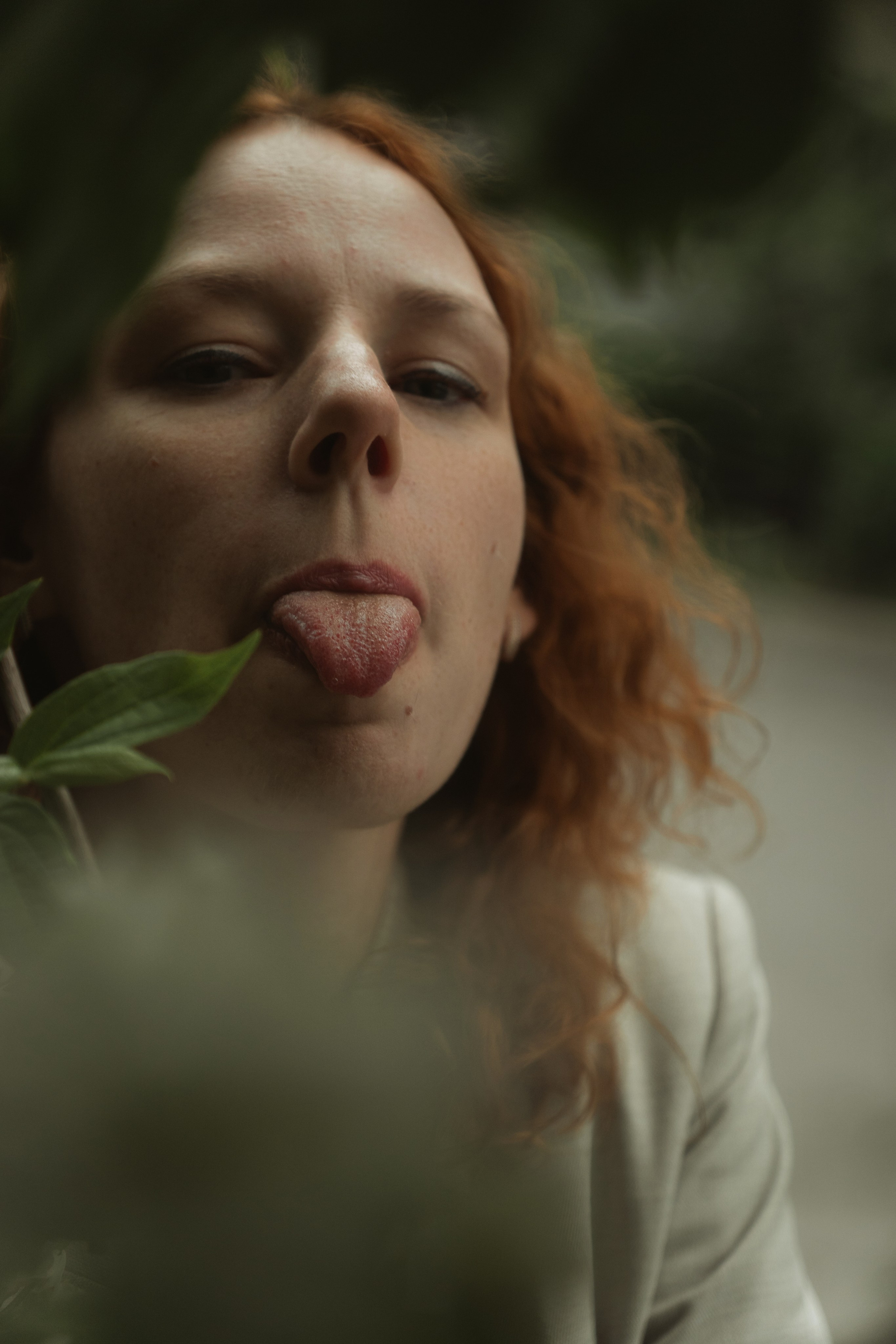 Фото из кустов. Или первые снимки со съемки моей полной тезки. Портретный и семейный фотограф в Санкт-Петербурге Чугунова Анастасия