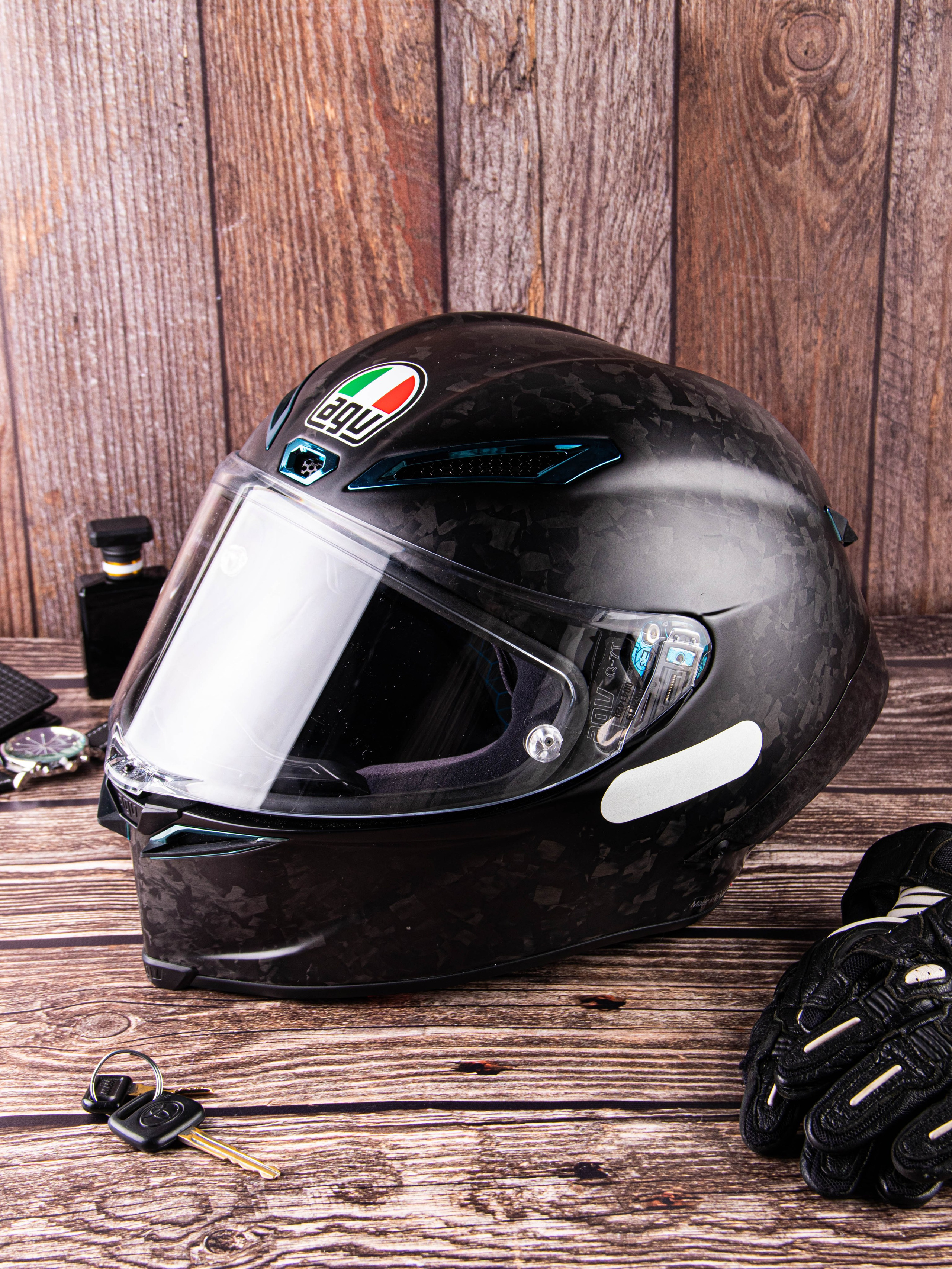 Мотоциклетный шлем. «Матрица»