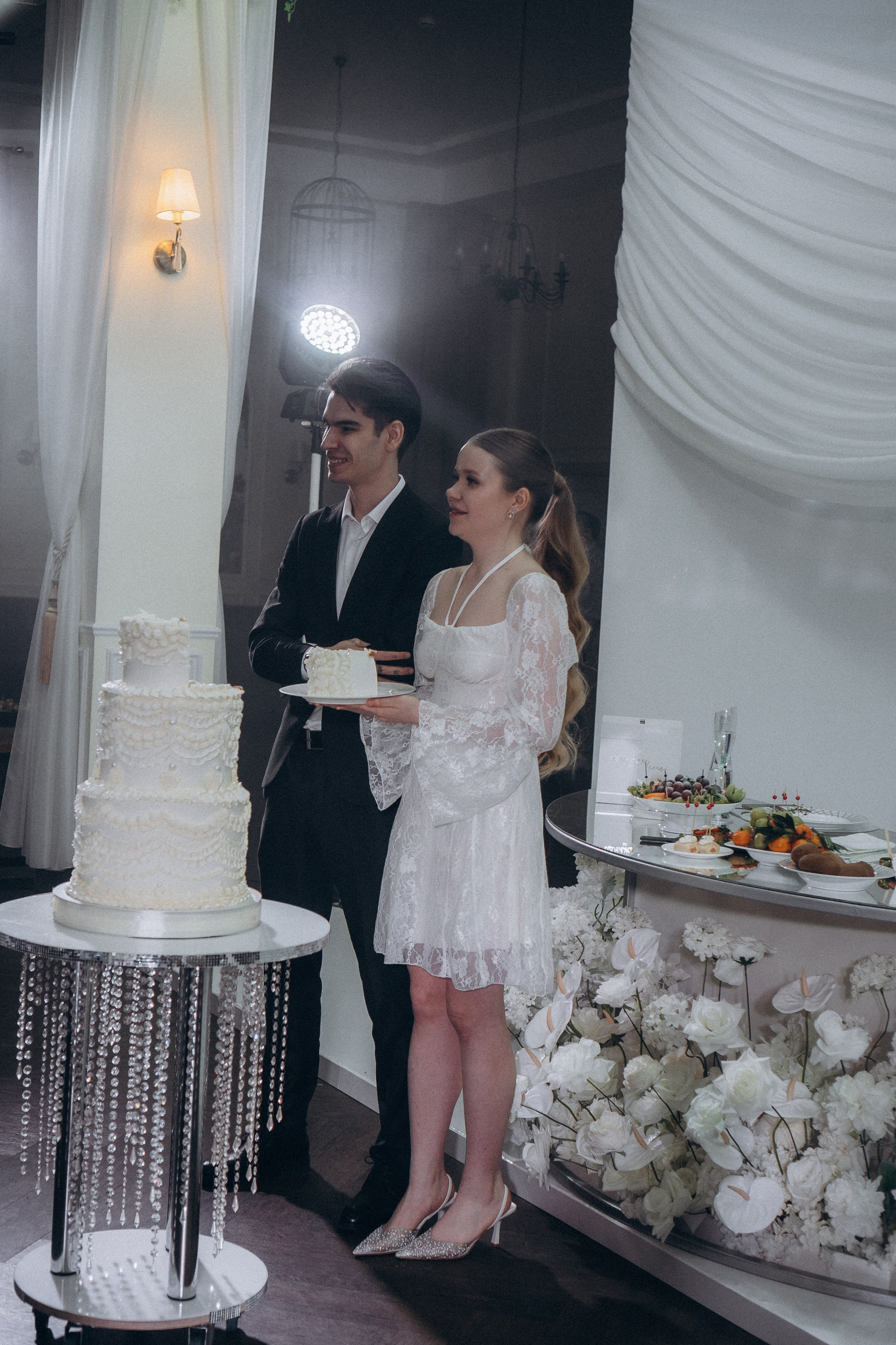 СВАДЕБНЫЙ ТОРТ. ФОТОСЕСИИЯ БАНКЕТА (СНЯТО В СИБИРЕ В НИЖНЕВАРТОВСКЕ). Профессиональный фотограф, Санкт-Петербург — Виктория Богомолова