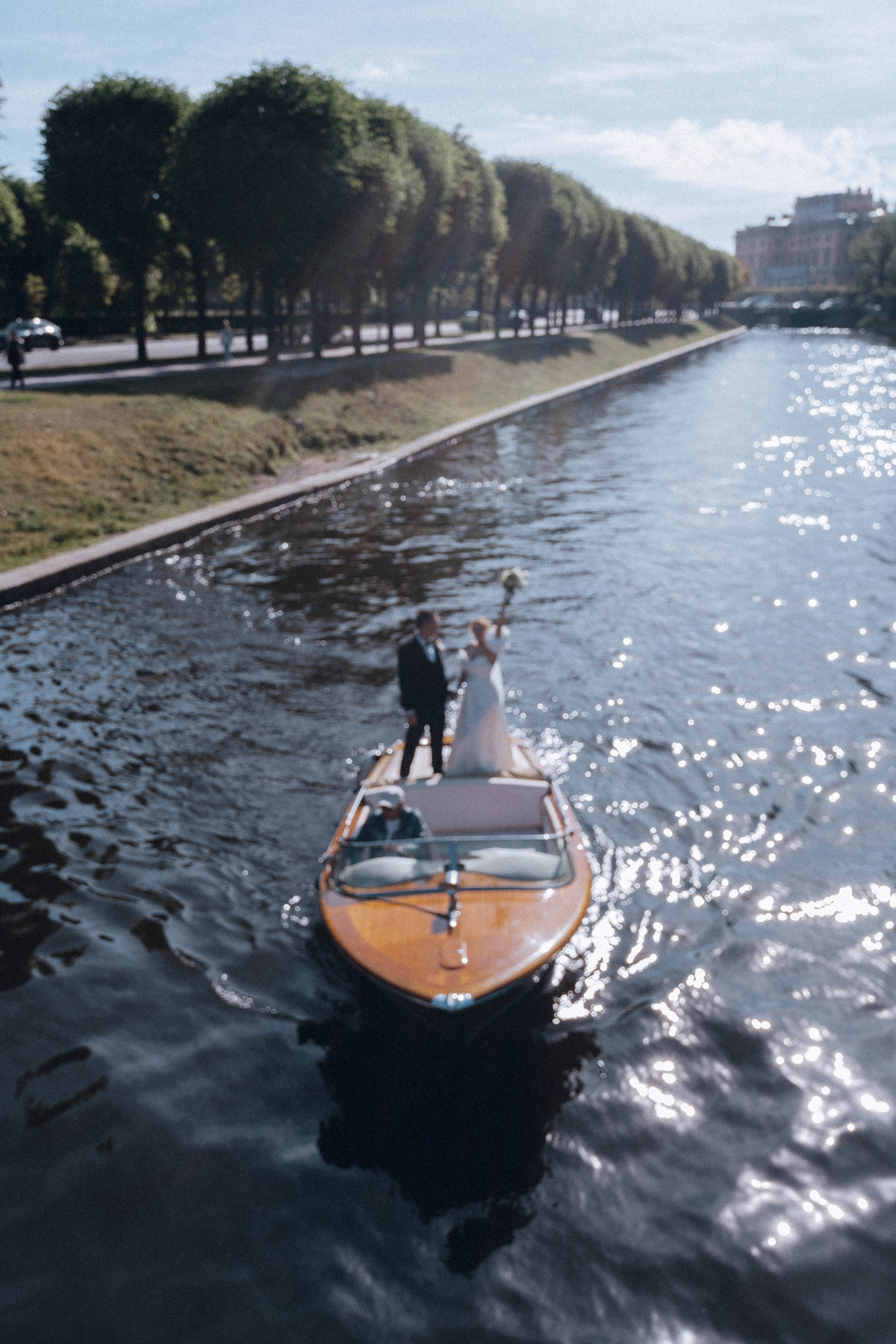 СВАДЕНБНАЯ СЬЕМКА НА КАТЕРЕ ПО КАНАЛАМ САНКТ-ПЕТЕРБУРГА И В АКВАТОРИИ НЕВЫ. Профессиональный фотограф, Санкт-Петербург — Виктория Богомолова