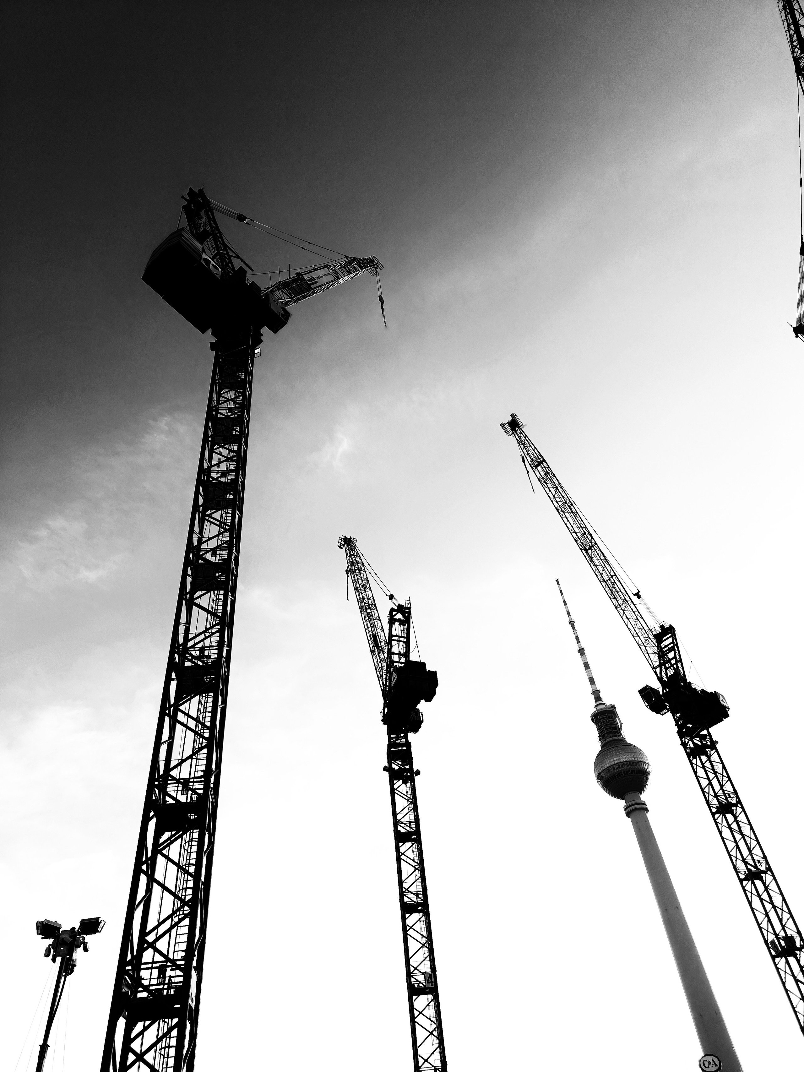 Mobile shots. Street photographer Ksenya Loboda