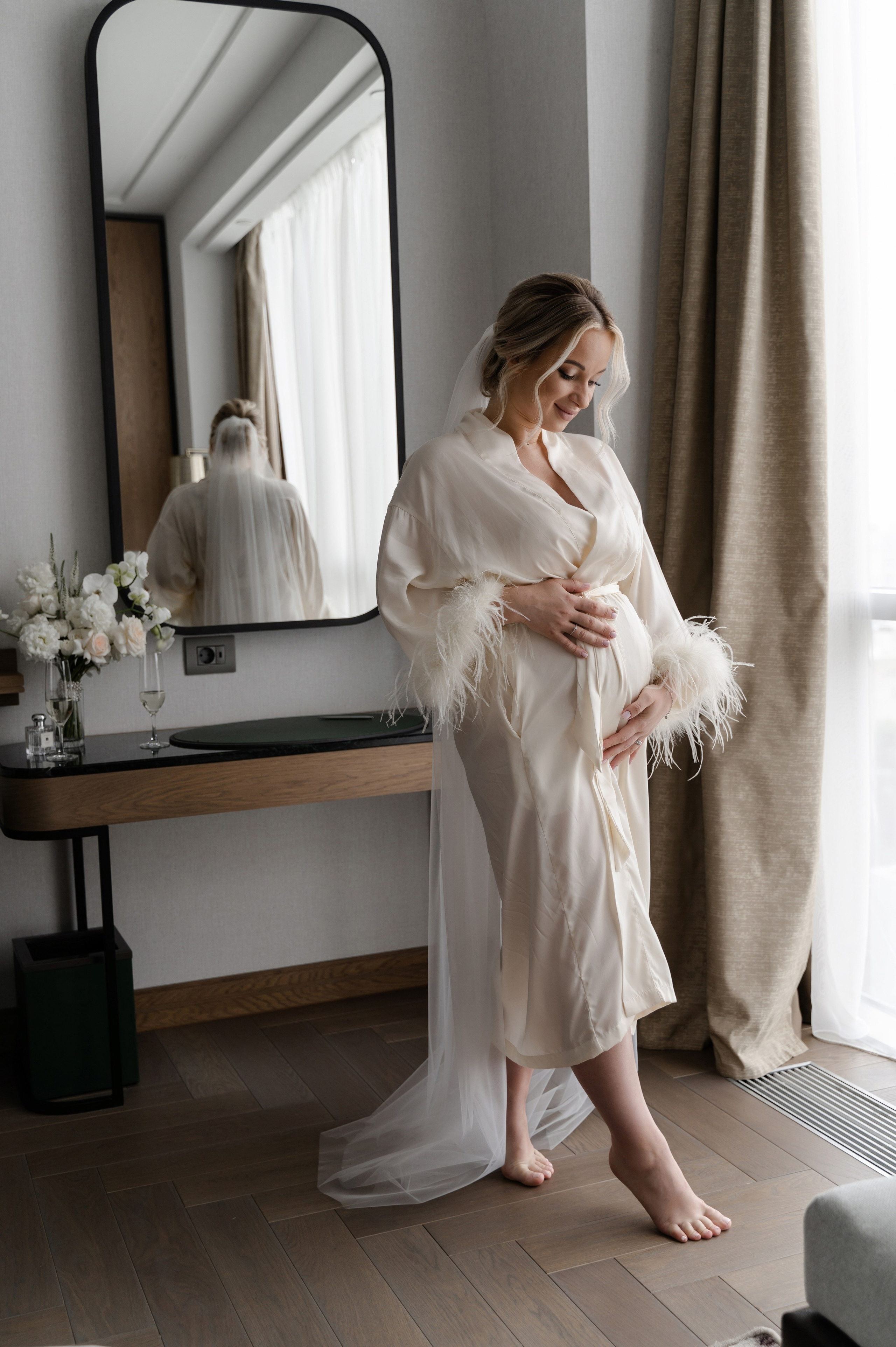 Свадебная фотосессия в отеле Hayat Regency Rostov. Свадебный фотограф в Ростове Максимов Максим