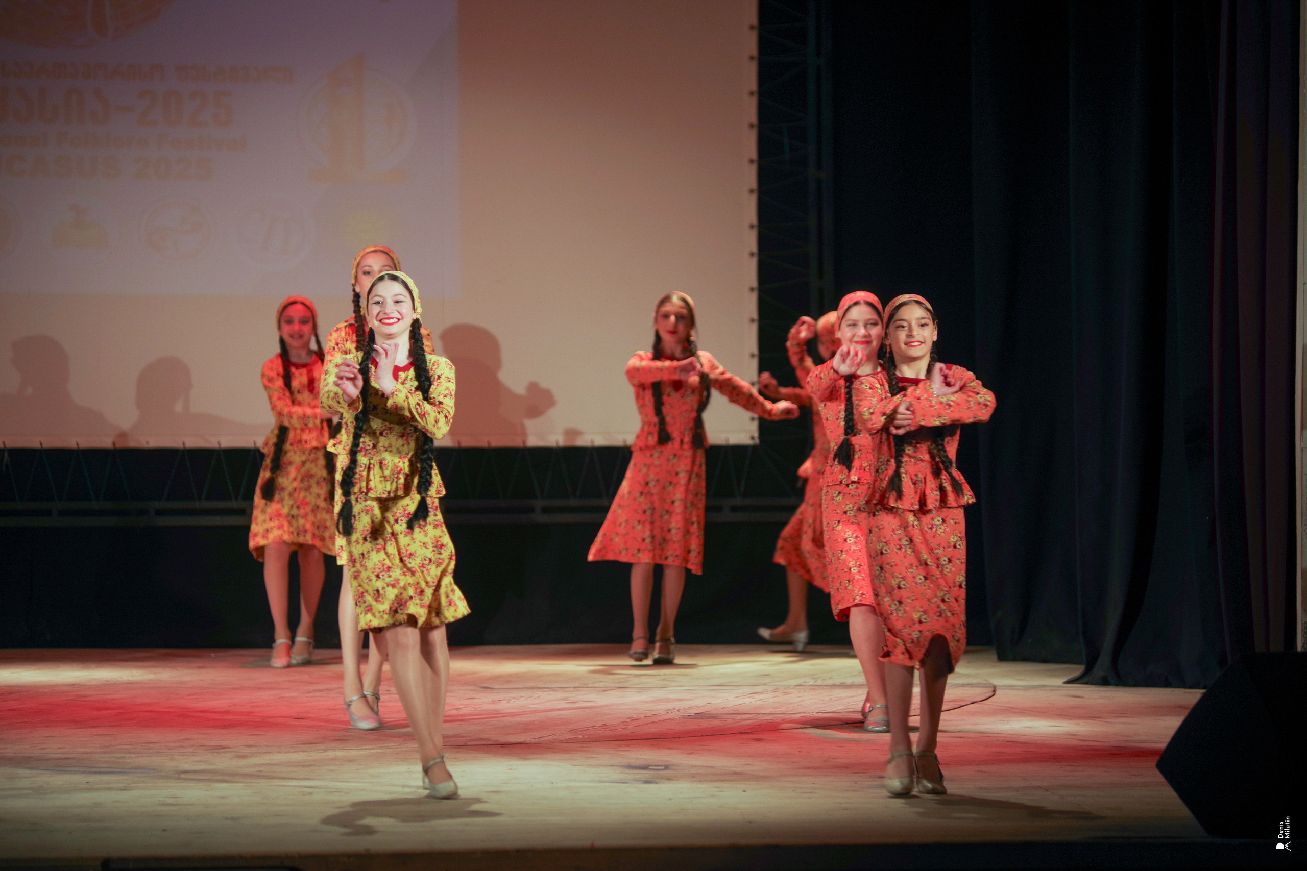 Танцы в прекрасном Они. Портретный фотограф Денис Милютин