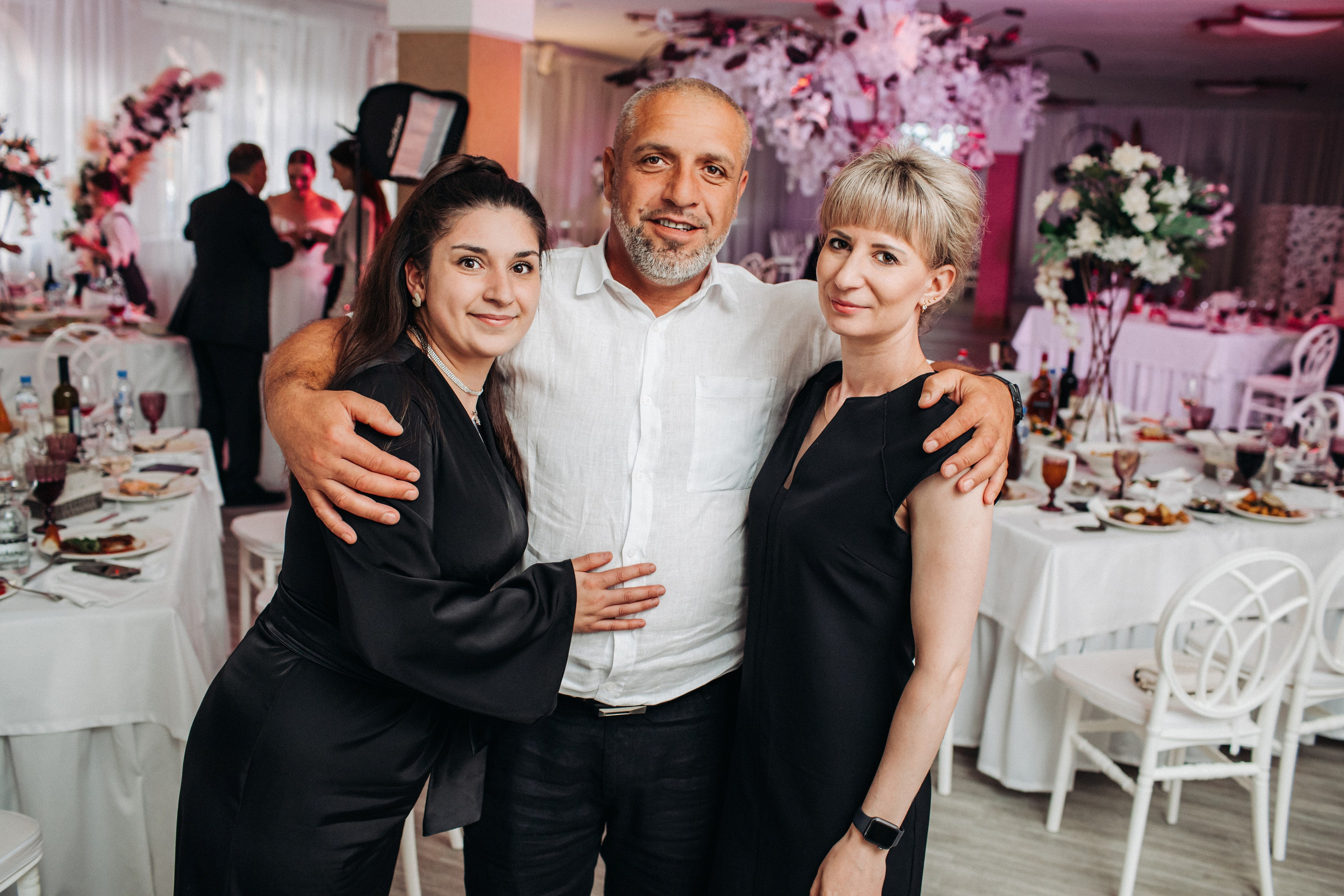 Vlad & Nadya (Saint-Petersburg, Russia). Destination wedding photographer Peter Letu