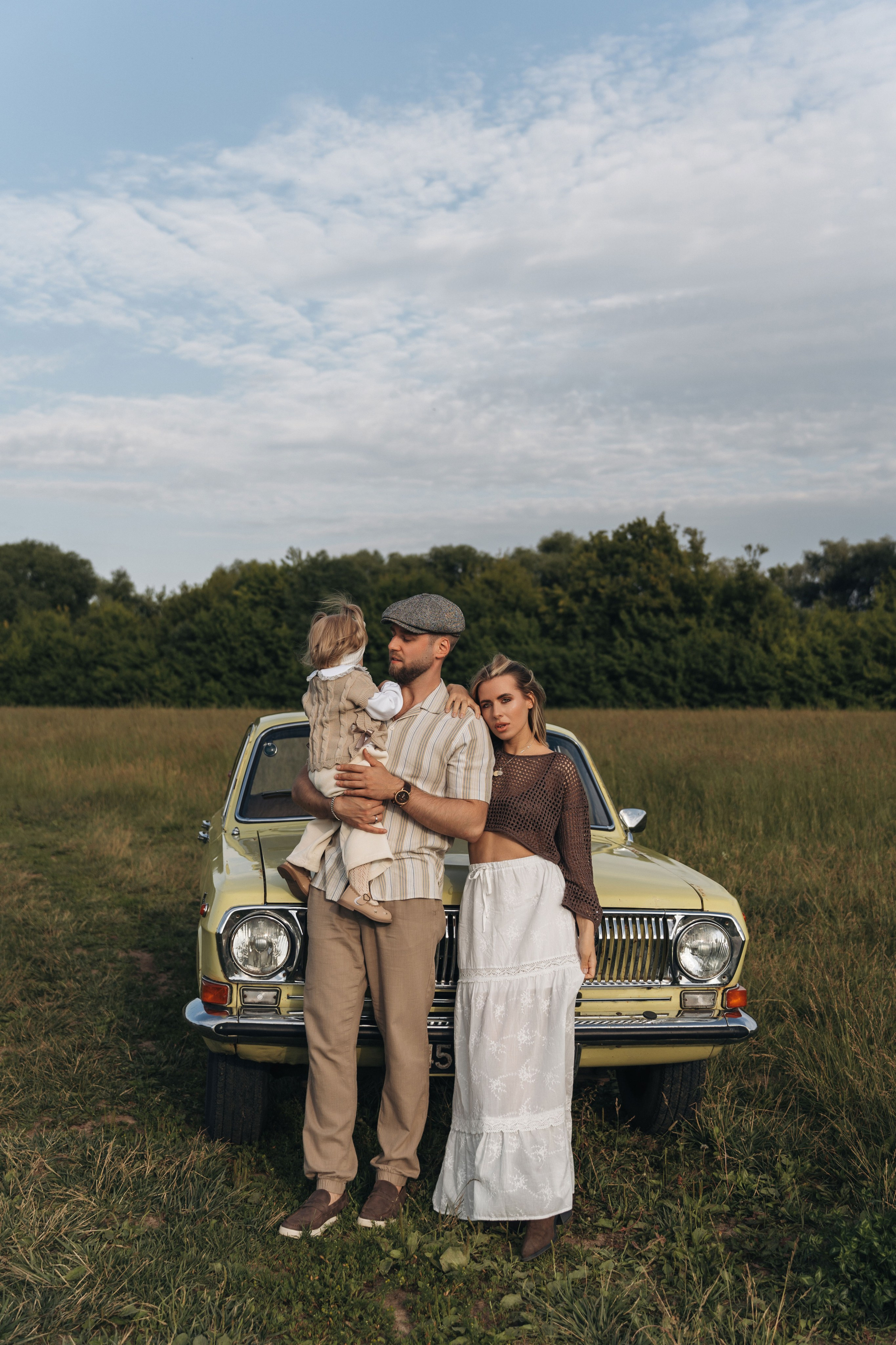 На машине загород. Ваш фотограф Вика Артемова