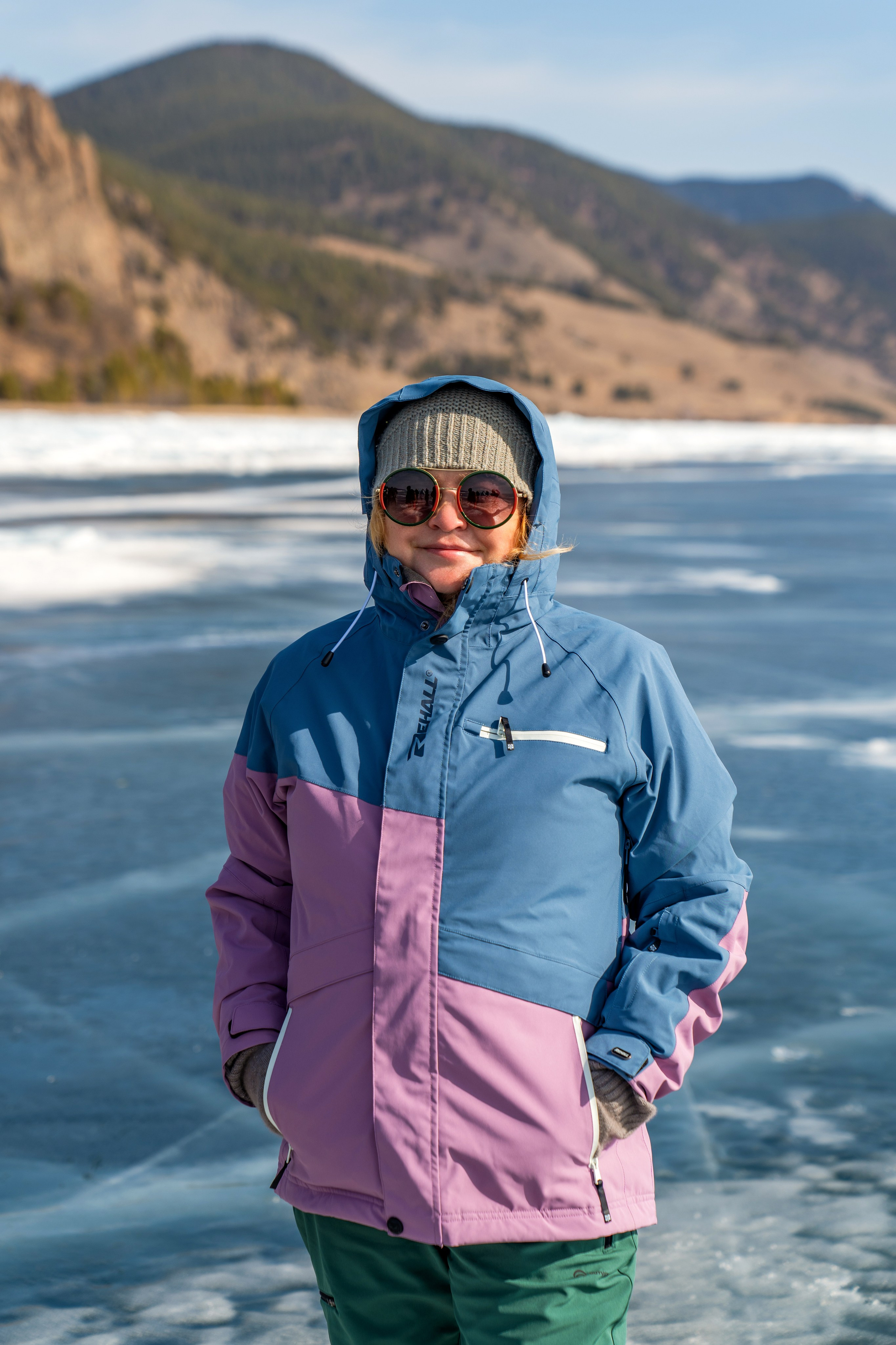 Байкал. Листвянка. Прогулка на Хивусах. Занимаюсь профессиональной фотографией и живу рядом с Байкалом. Работаю в разных жанрах