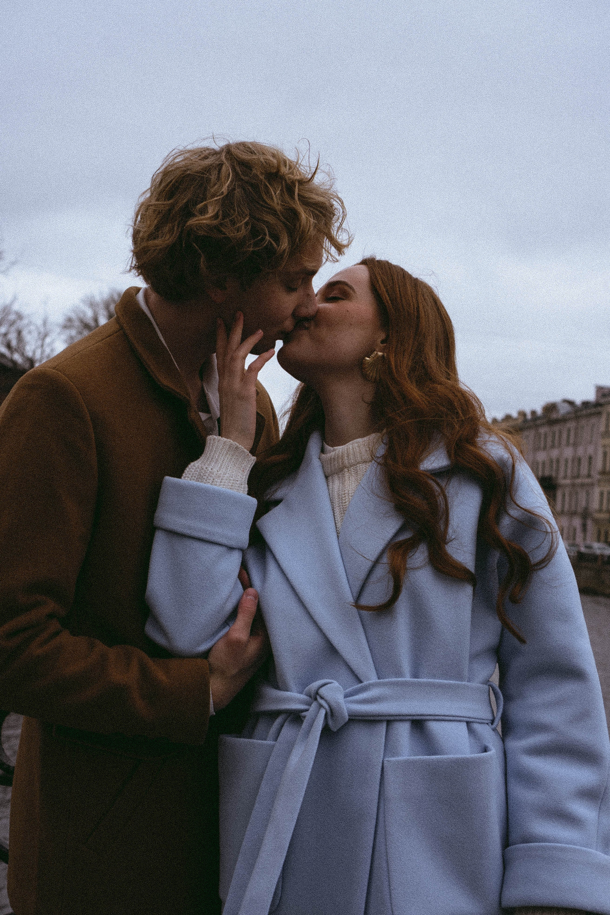 СВАДЕБНАЯ СЬЕМКА В ОТЕЛЕ. СБОРЫ ЖЕНИХА И НЕВЕСТЫ И ТАКЖЕ ТОР И ПОДГОТОВКА К ПРОГУЛКЕ И ПРОГУЛКА ПО ПЕТРОГРАДКЕ. Профессиональный фотограф, Санкт-Петербург — Виктория Богомолова