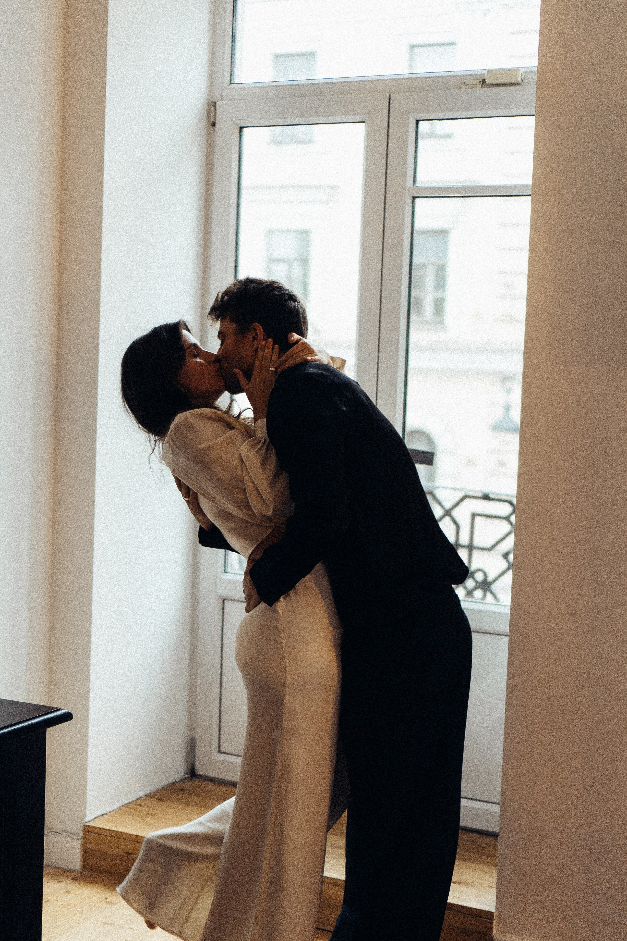 УТРО ЖЕНИХА И НЕВЕСТЫ В ПИТЕРСКОЙ КВАРТИРЕ И СЬЕМКА С СВАДЕБНЫХ ОБРАЗАХ. Профессиональный фотограф, Санкт-Петербург — Виктория Богомолова