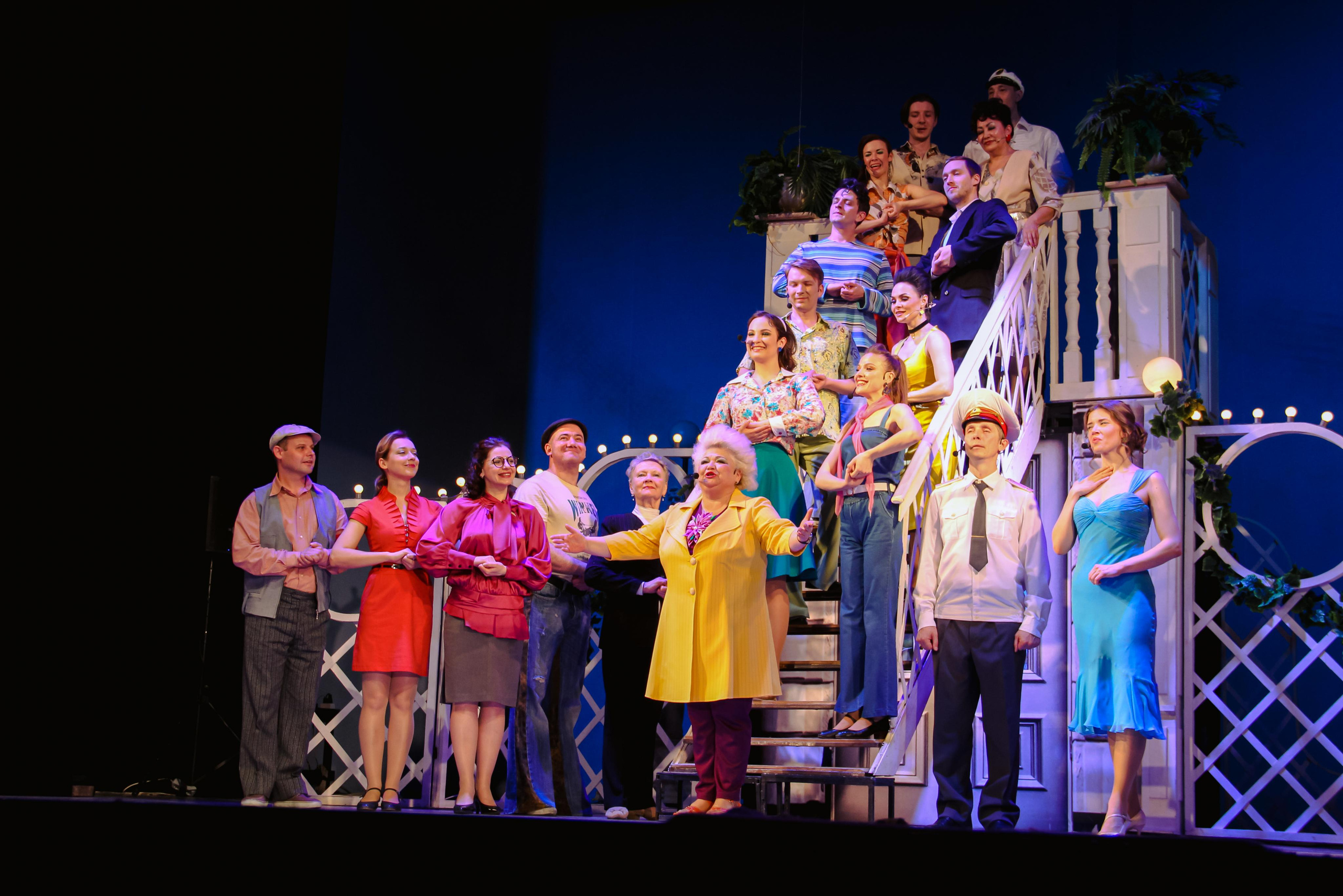 Спектакль «Старые песни о главном-2». Главная