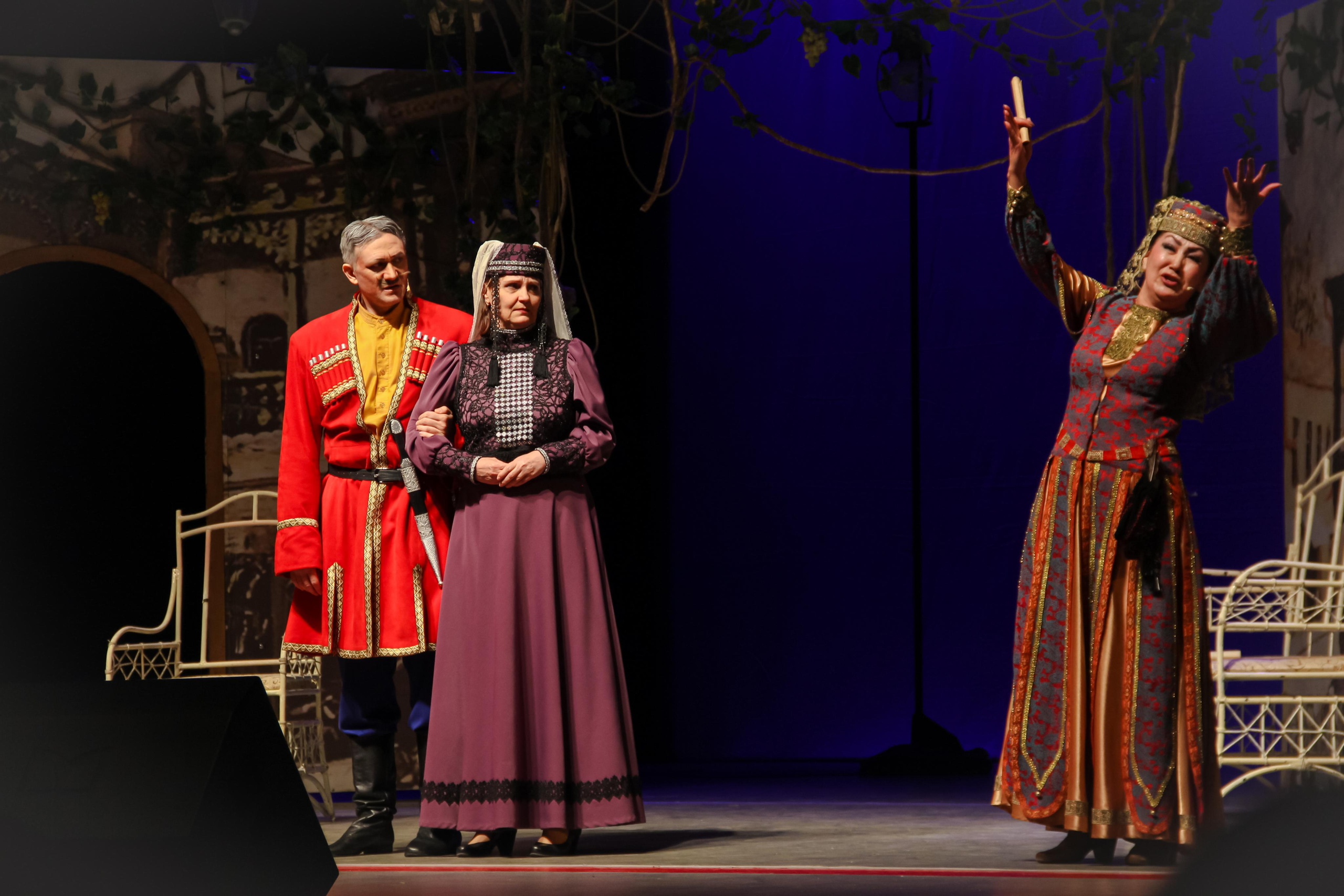 Спектакль «Ханума». Главная