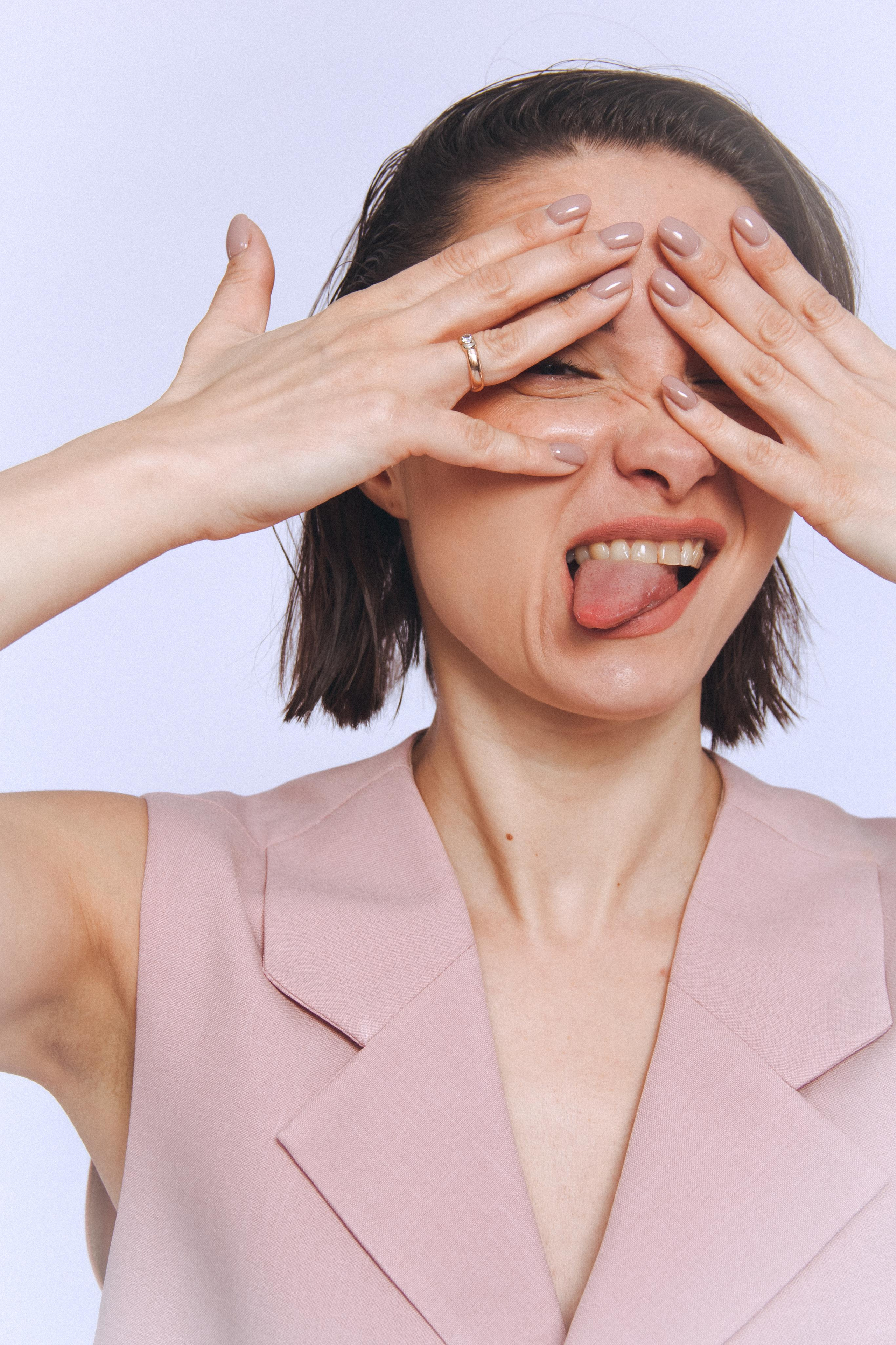 Аня Сараева. Главная