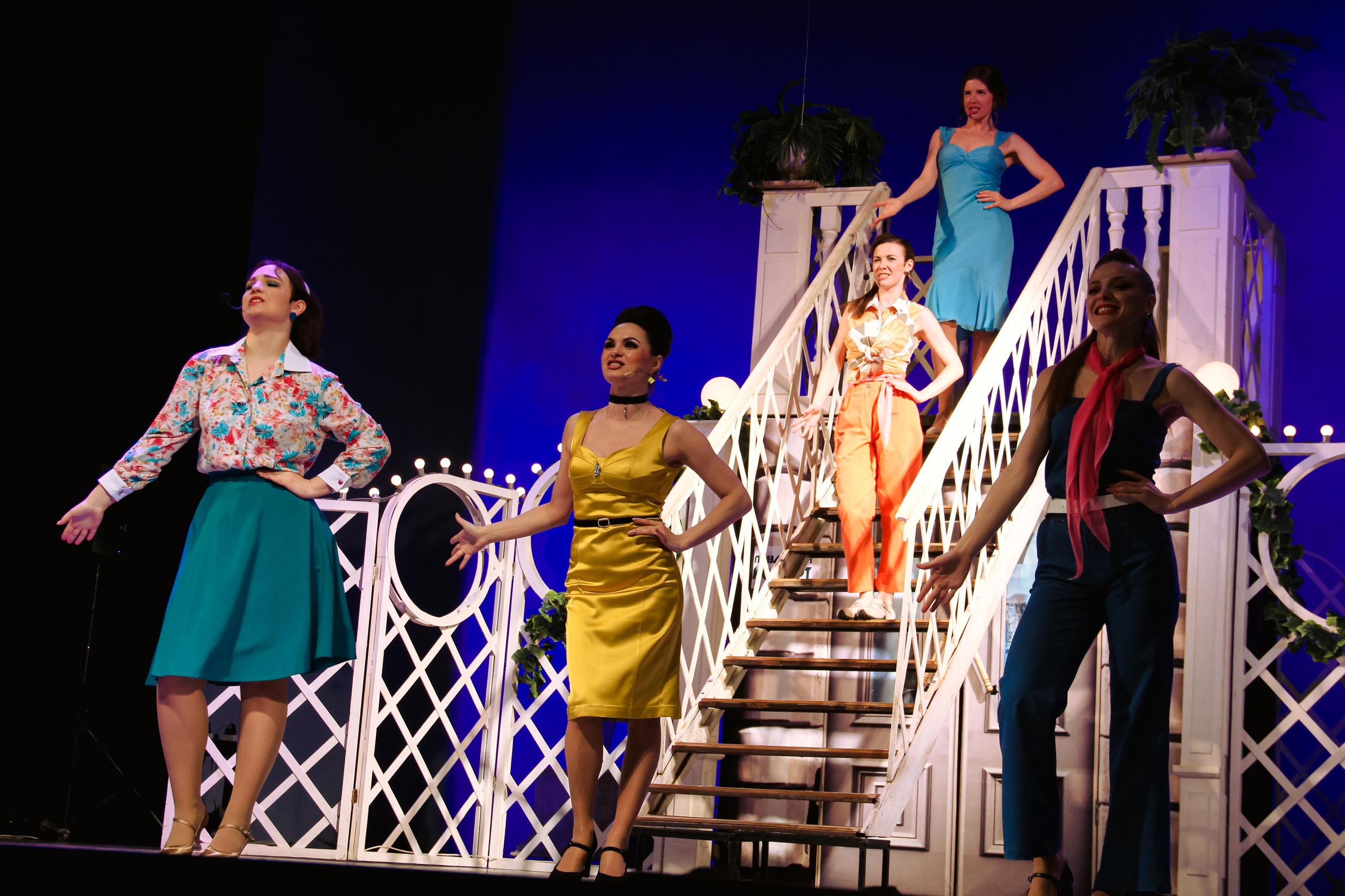 Спектакль «Старые песни о главном-2». Главная