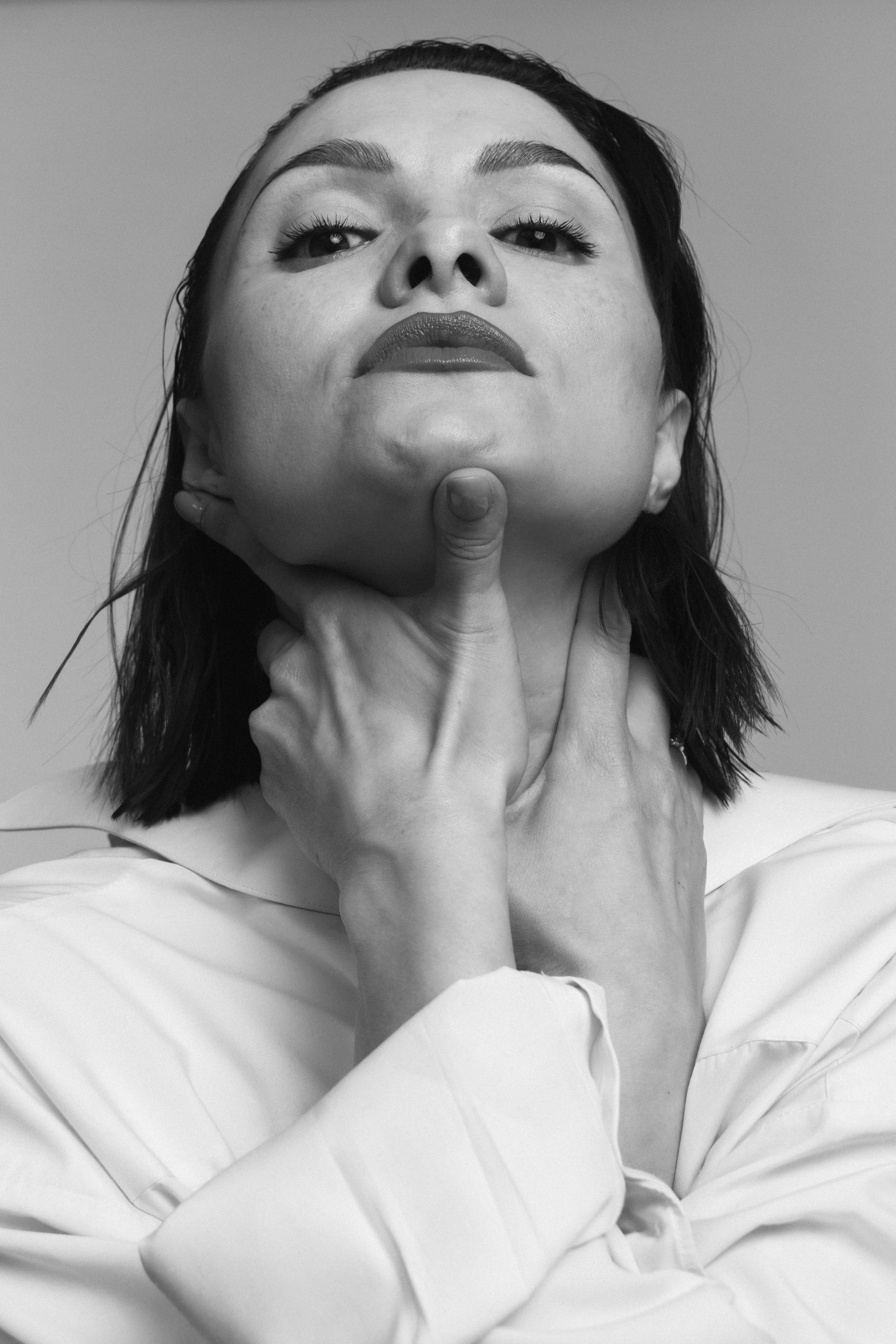 Аня Сараева. Главная