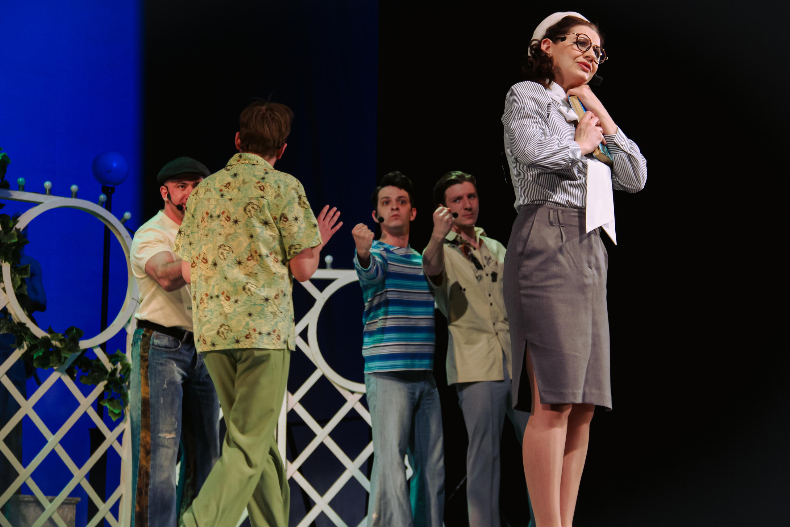 Спектакль «Старые песни о главном-2». Главная