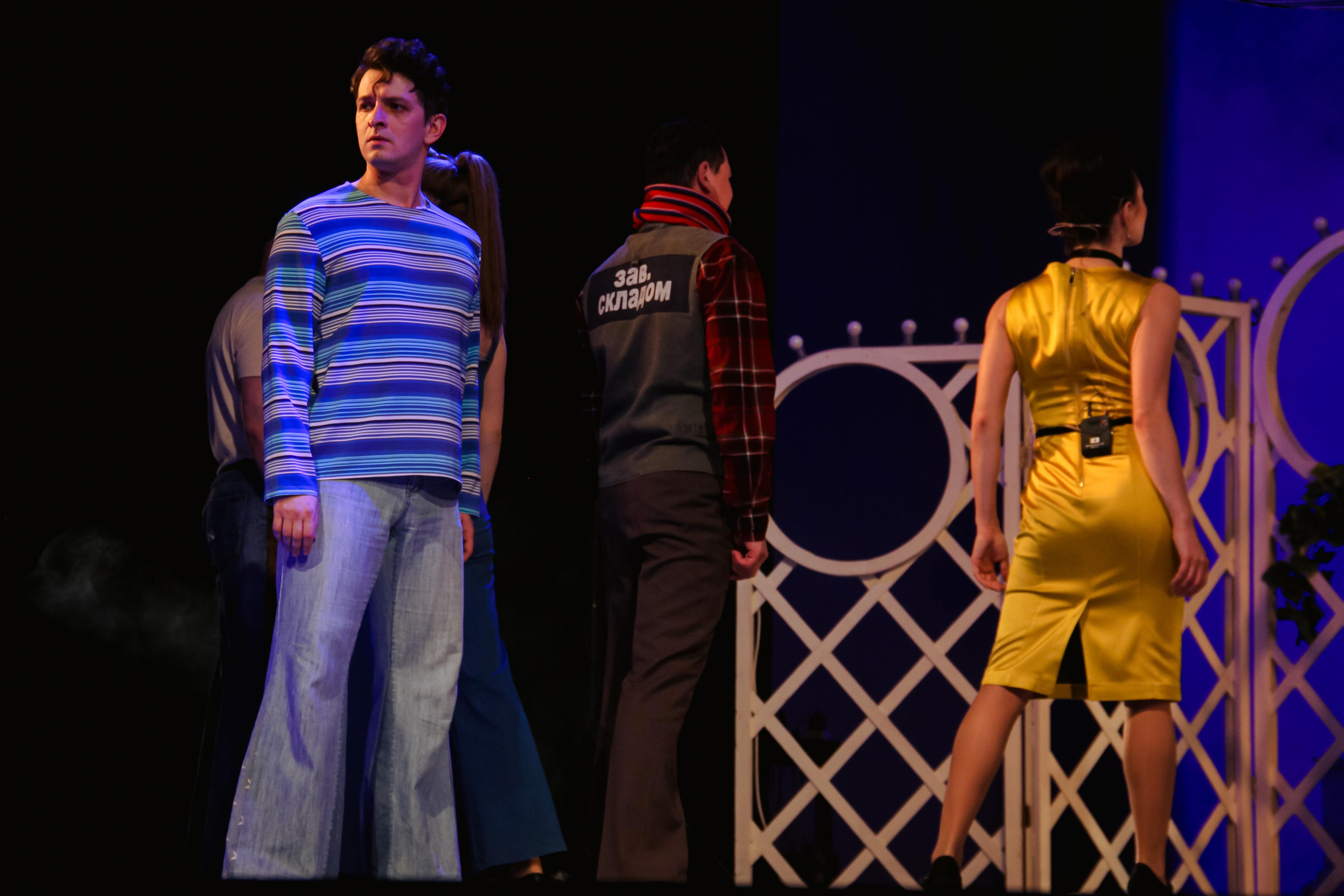 Спектакль «Старые песни о главном-2». Главная