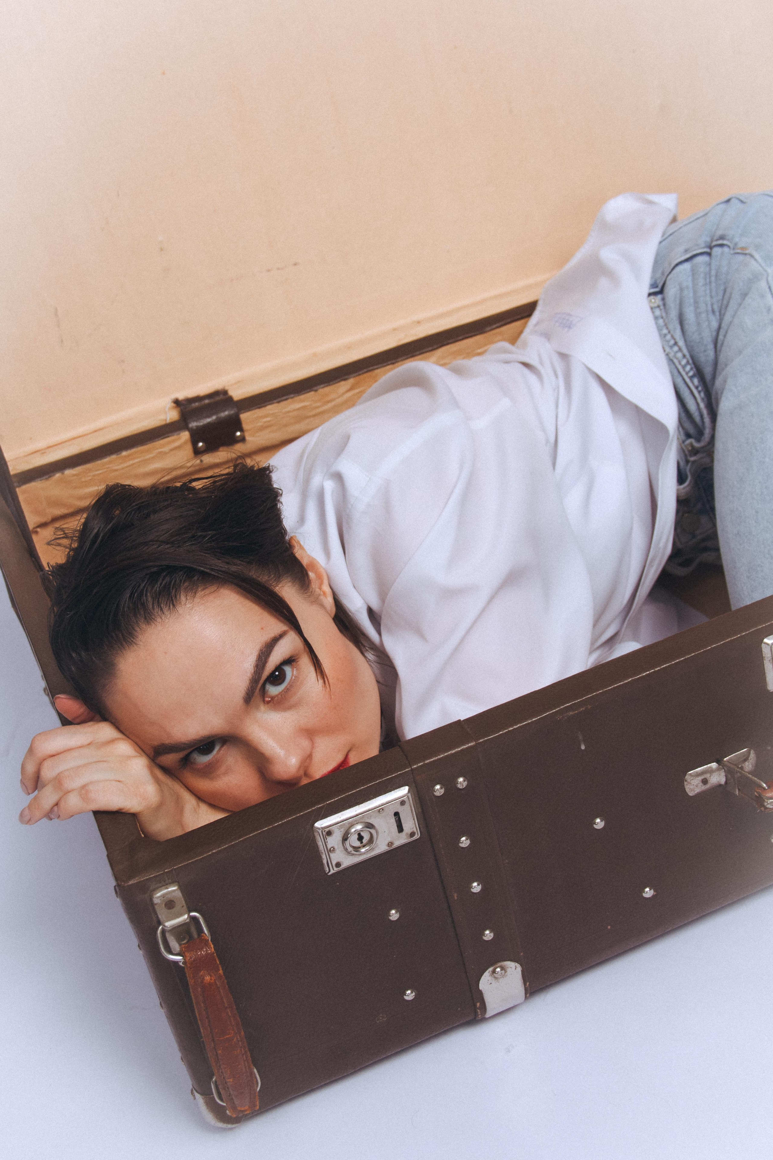 Аня Сараева. Главная