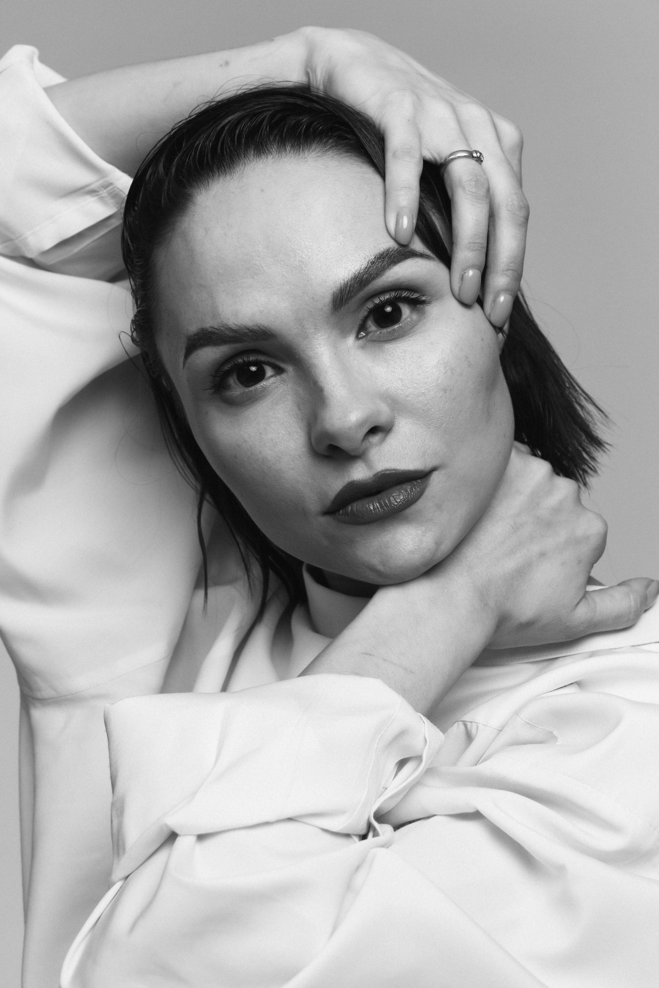 Аня Сараева. Главная