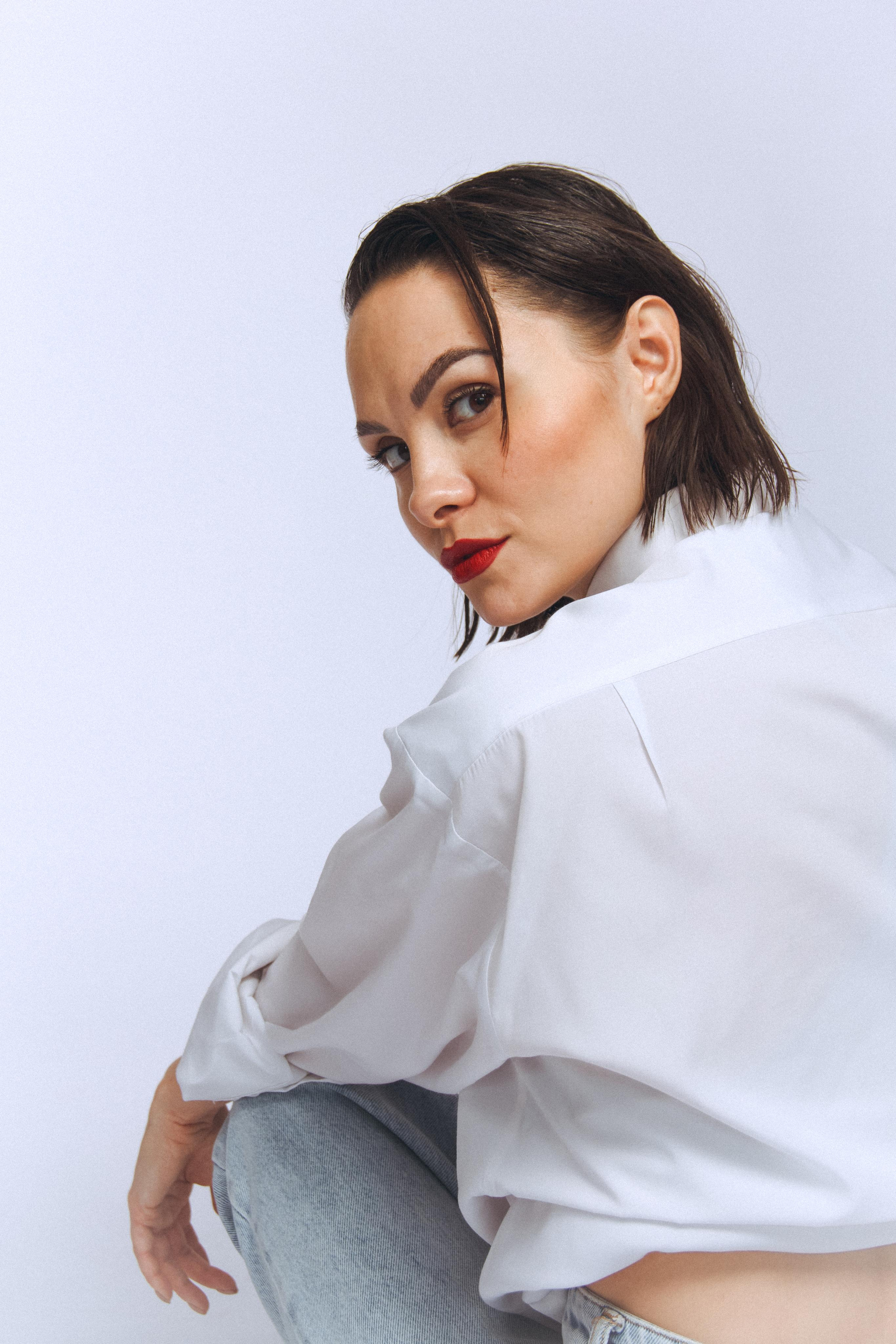 Аня Сараева. Главная