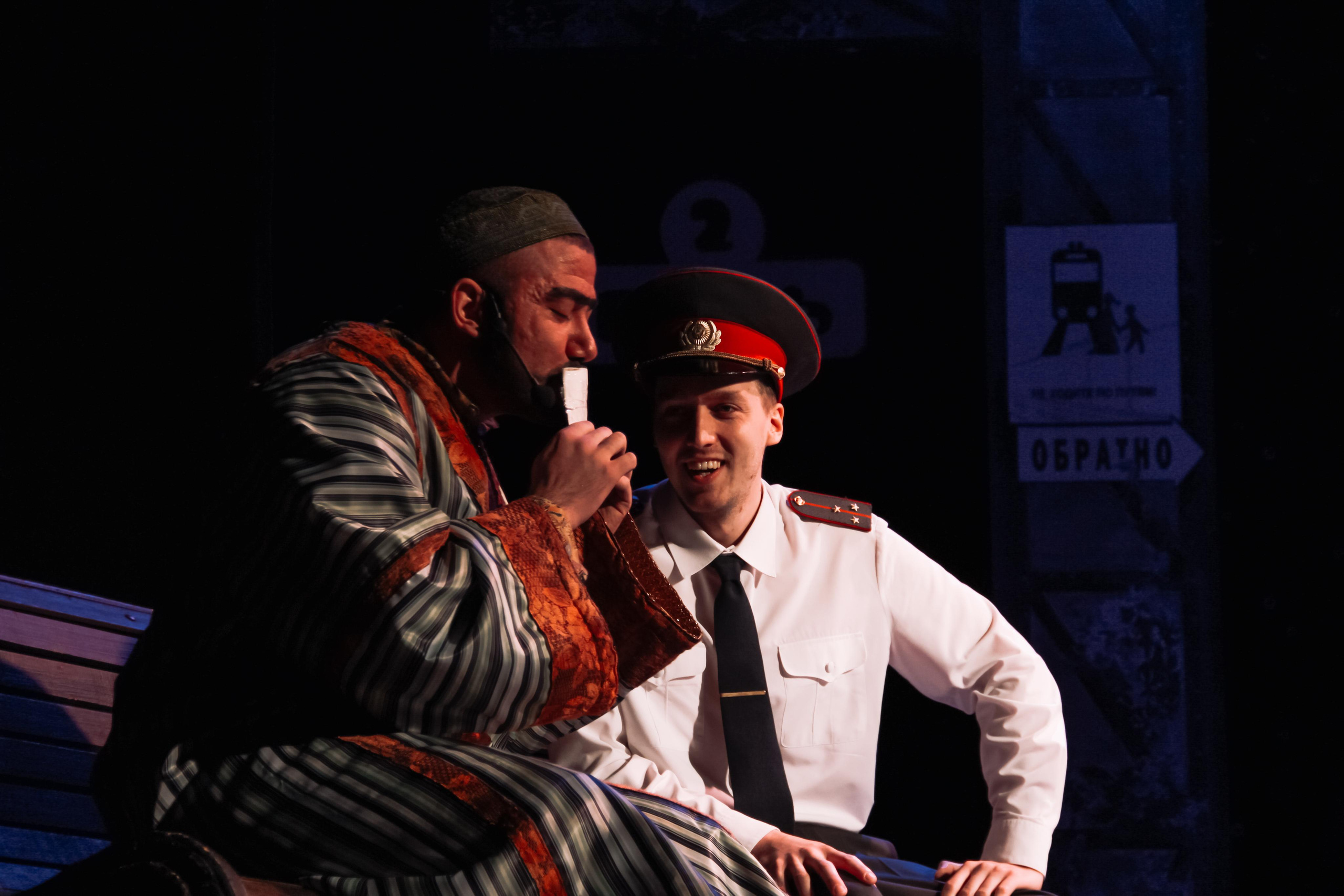 Спектакль «Старые песни о главном». Главная