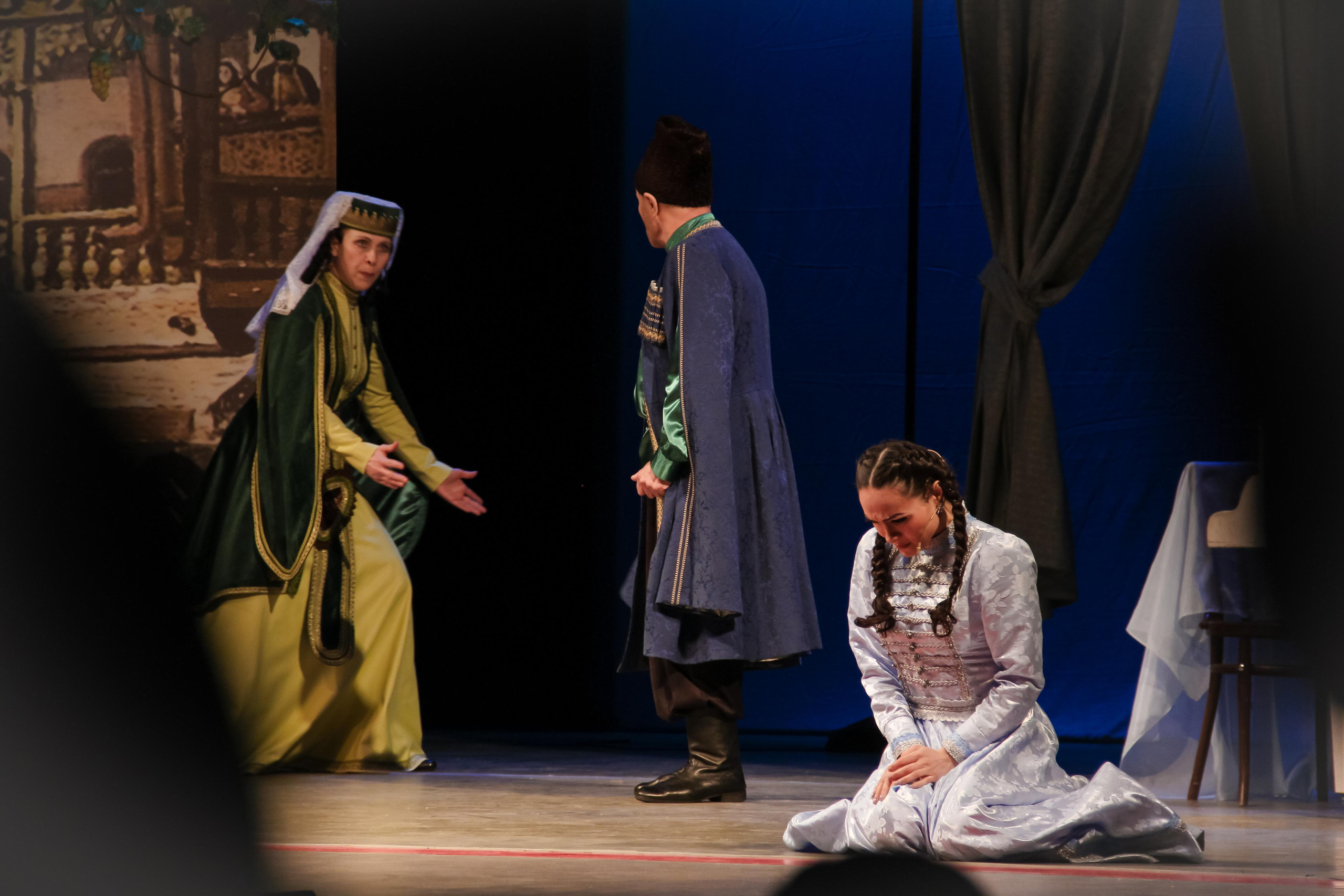 Спектакль «Ханума». Главная