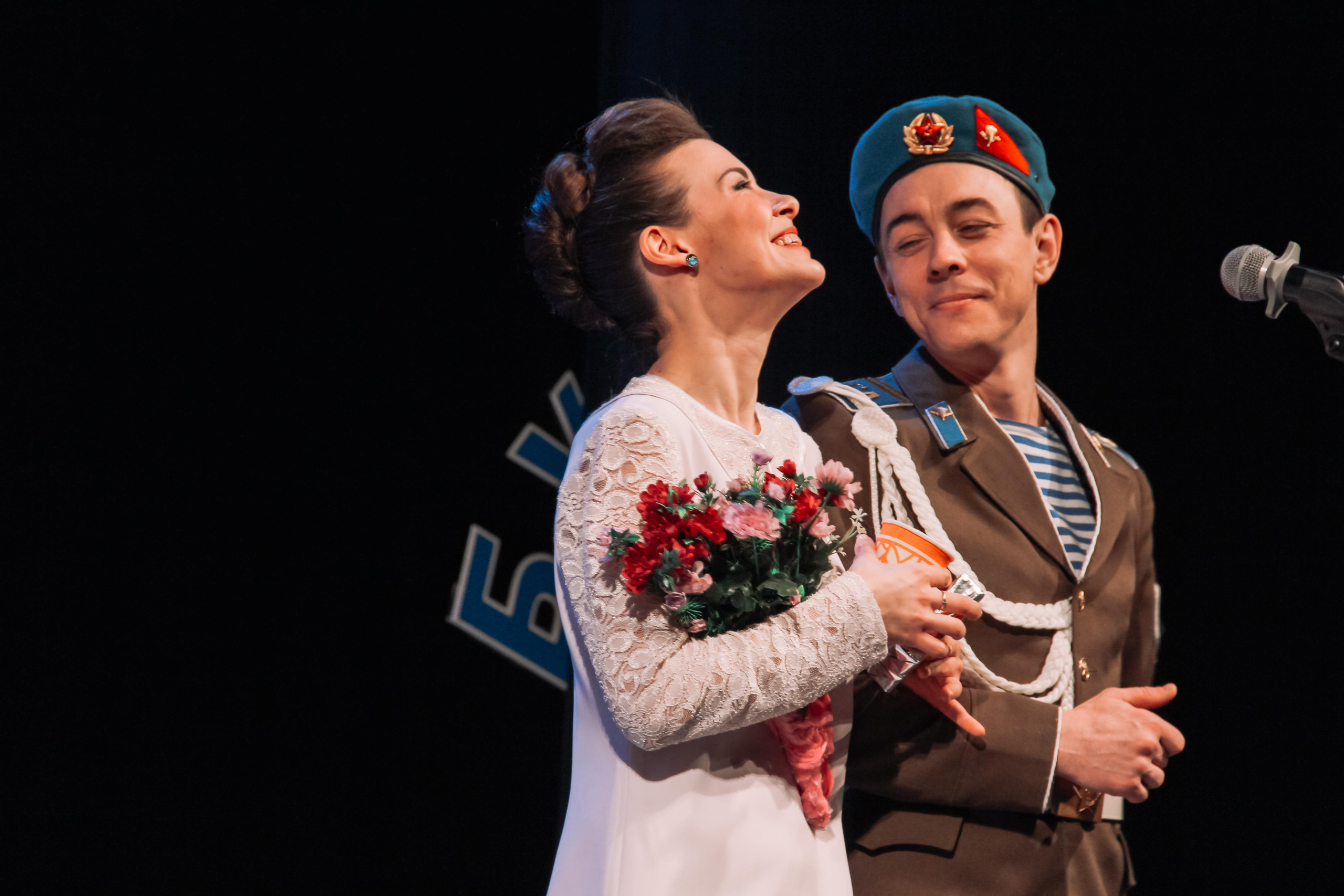 Спектакль «Старые песни о главном». Главная