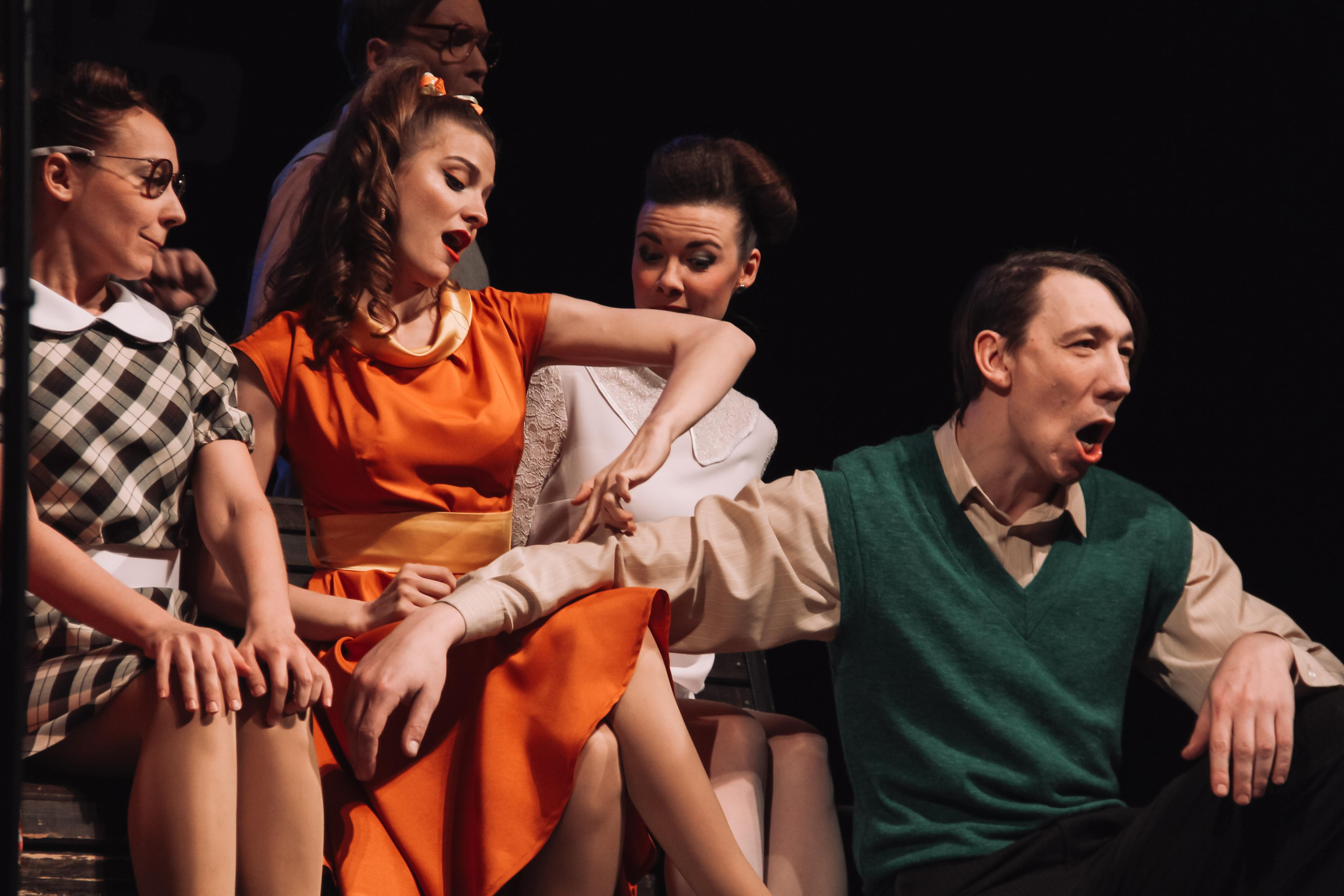 Спектакль «Старые песни о главном». Главная