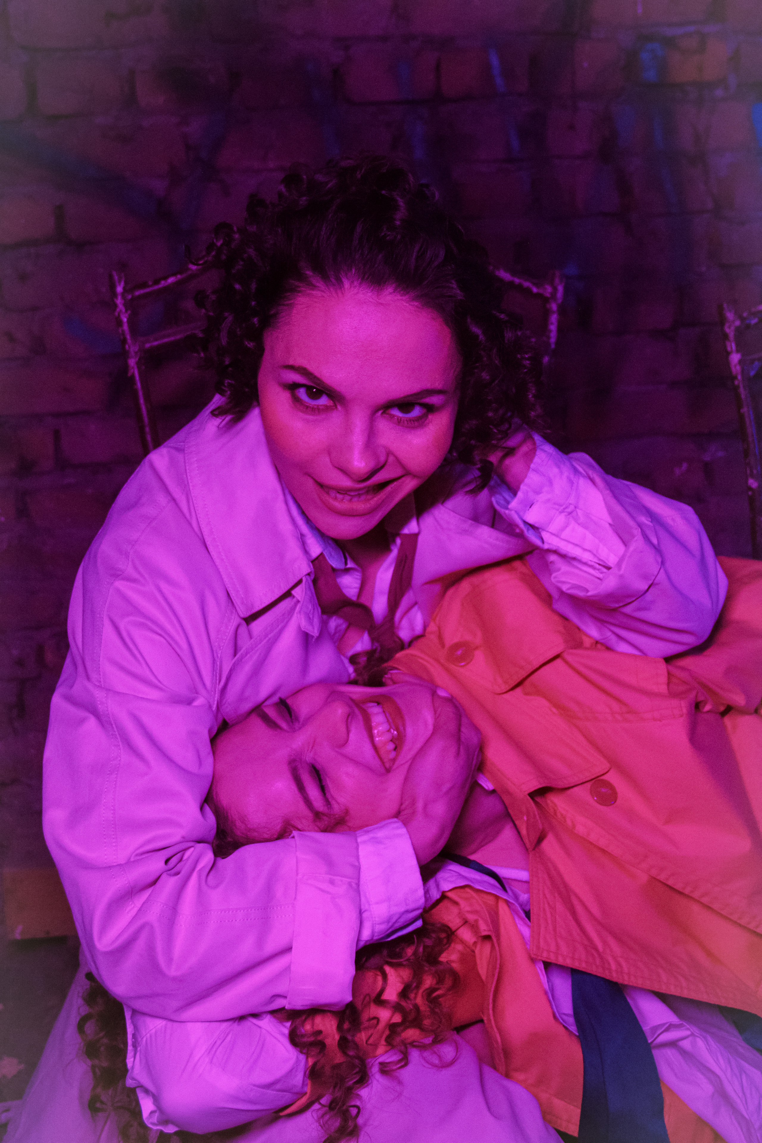 Виолетта и Аня. Главная