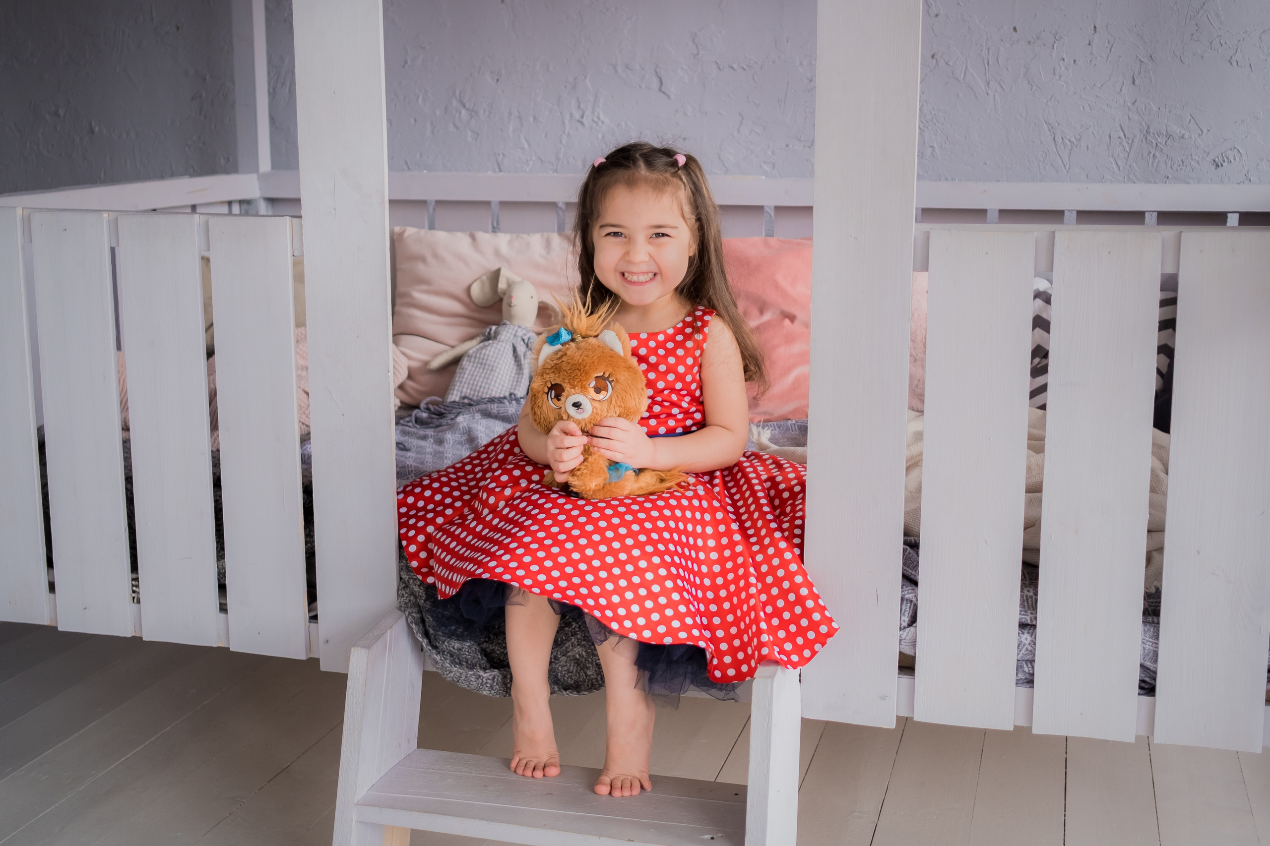 Детский и семейный фотограф в Рязани Валя Лялина. Фотограф новорождённых в Рязани, фотосъемка выписки из роддома, крещен