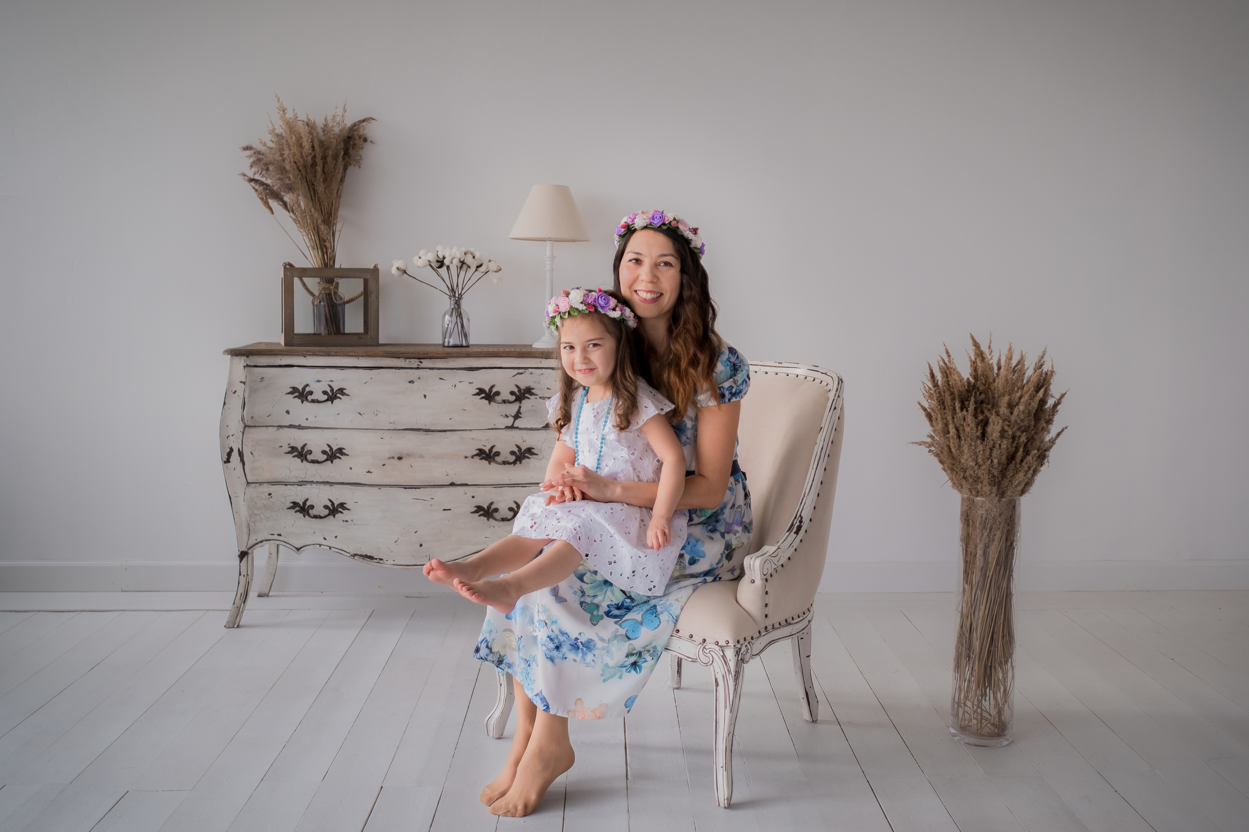 Детский и семейный фотограф в Рязани Валя Лялина. Фотограф новорождённых в Рязани, фотосъемка выписки из роддома, крещен