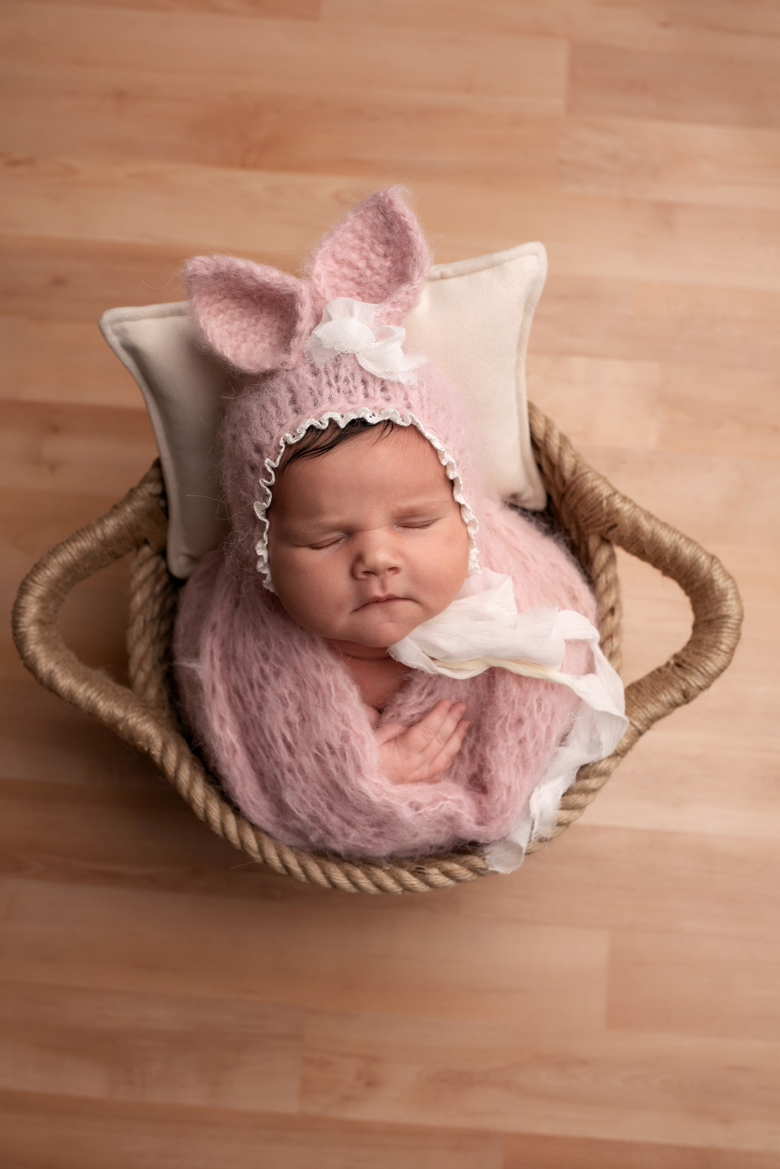 Новорождённые (в обмотках). Детский фотограф новорождённых в Минске Боровик Екатерина