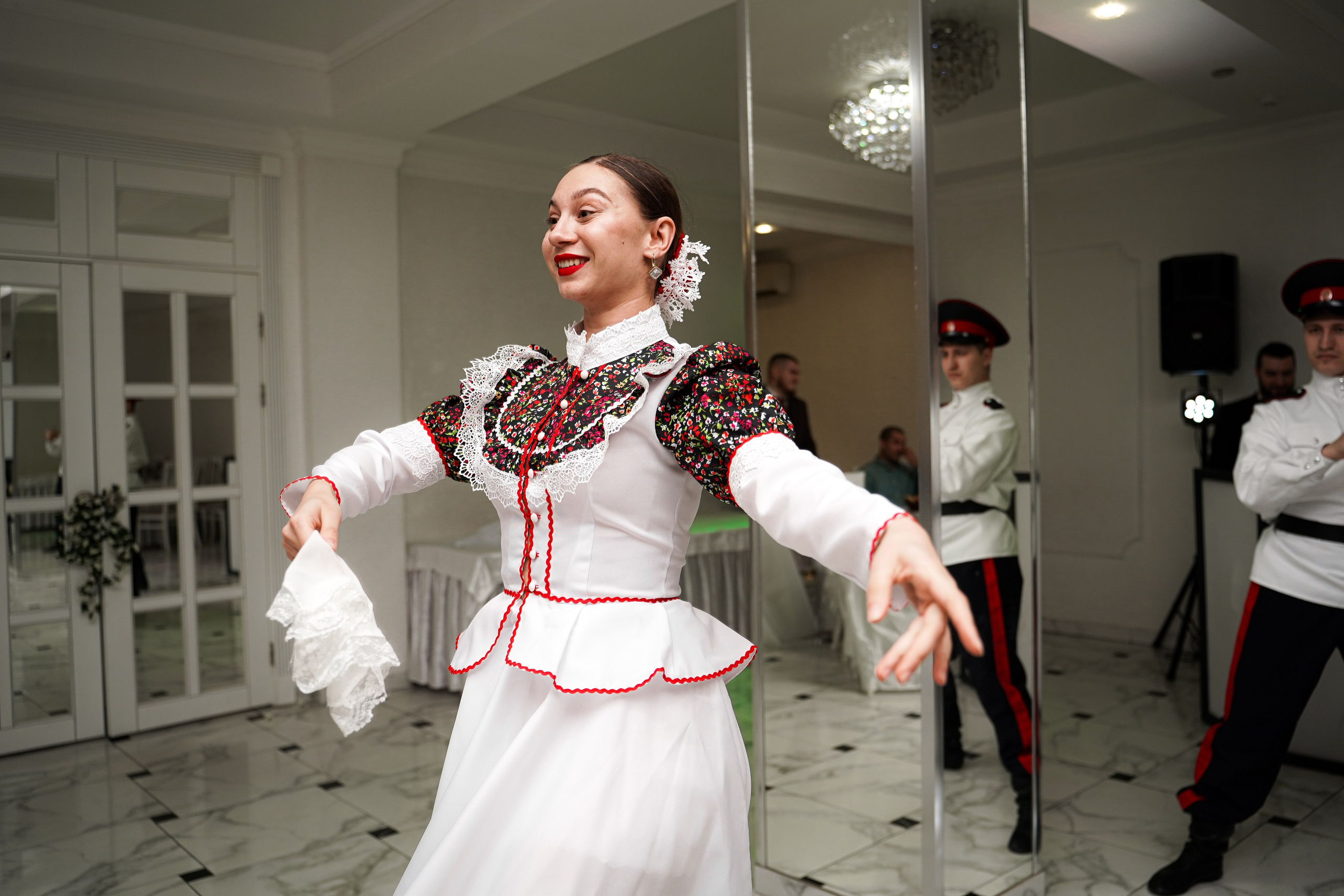 Свадебный банкет в ресторане «Верона». Свадебный фотограф в Ростове-на-Дону. Таинство Крещения и Венчания, семейные фотосессии. Алёна Чёботова