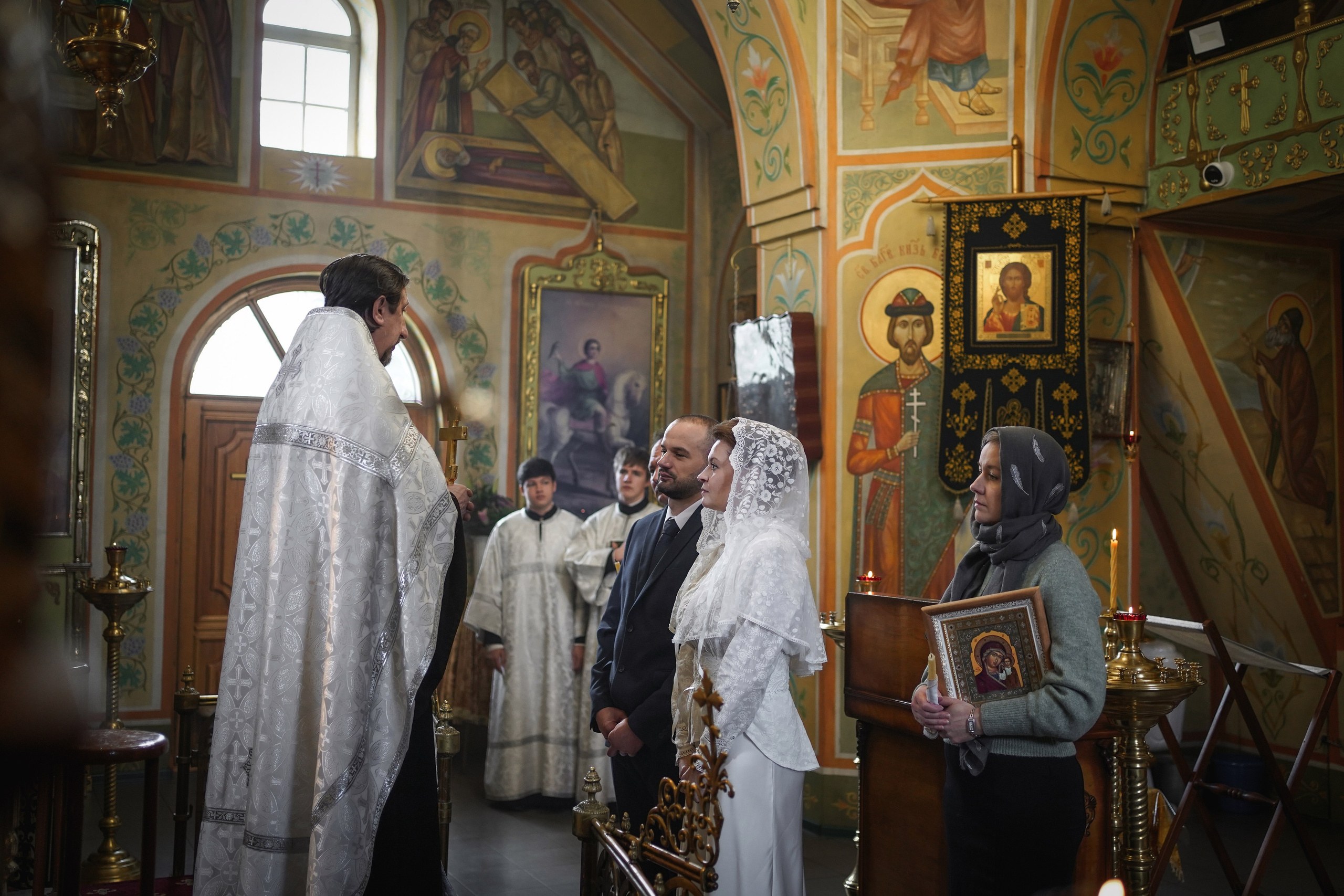 Венчание в Троицком храме. Свадебный фотограф в Ростове-на-Дону. Таинство Крещения и Венчания, семейные фотосессии. Алёна Чёботова