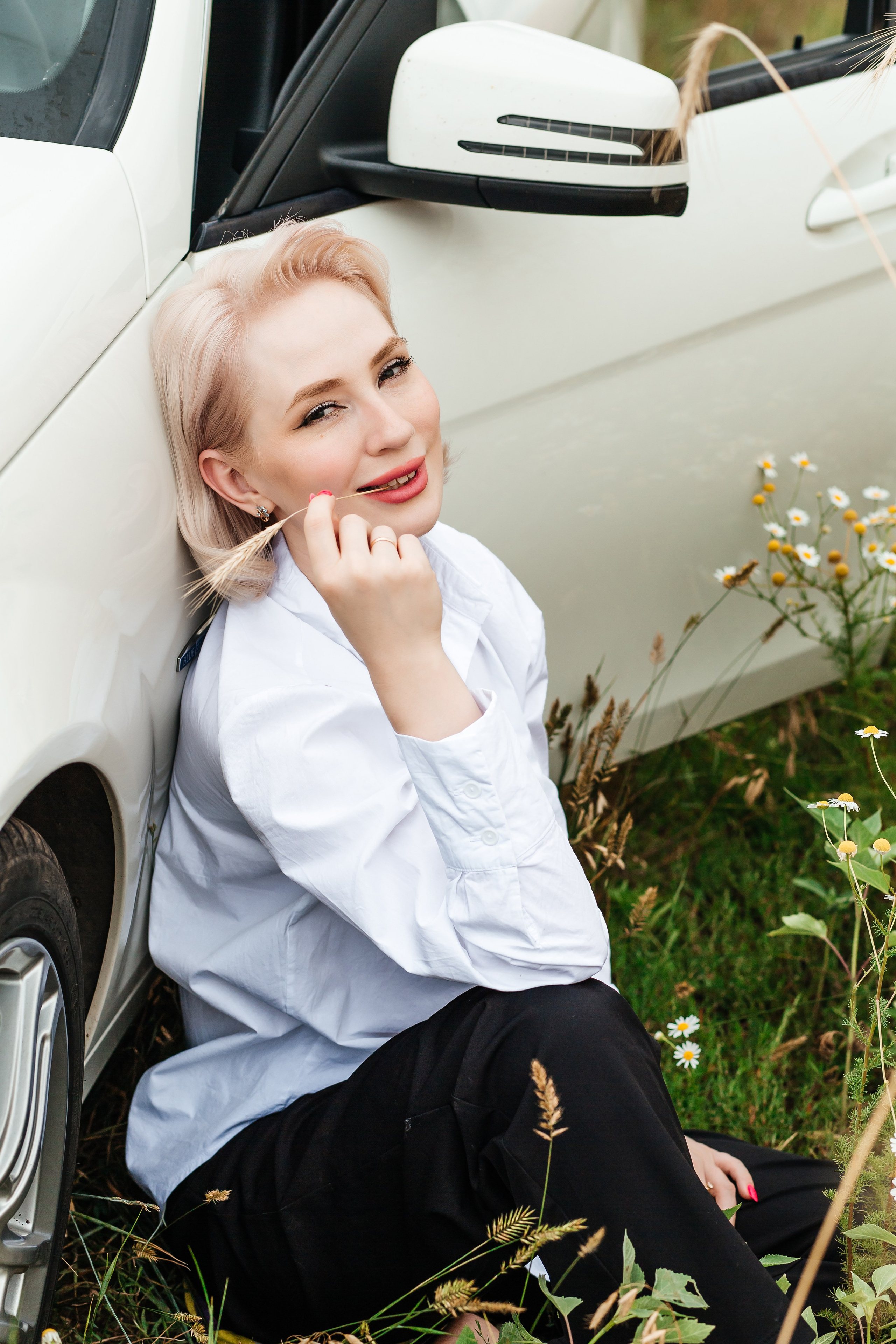 Александра фотосессия в поле. Женский фотограф в Оренбурге Ирина Заводчикова