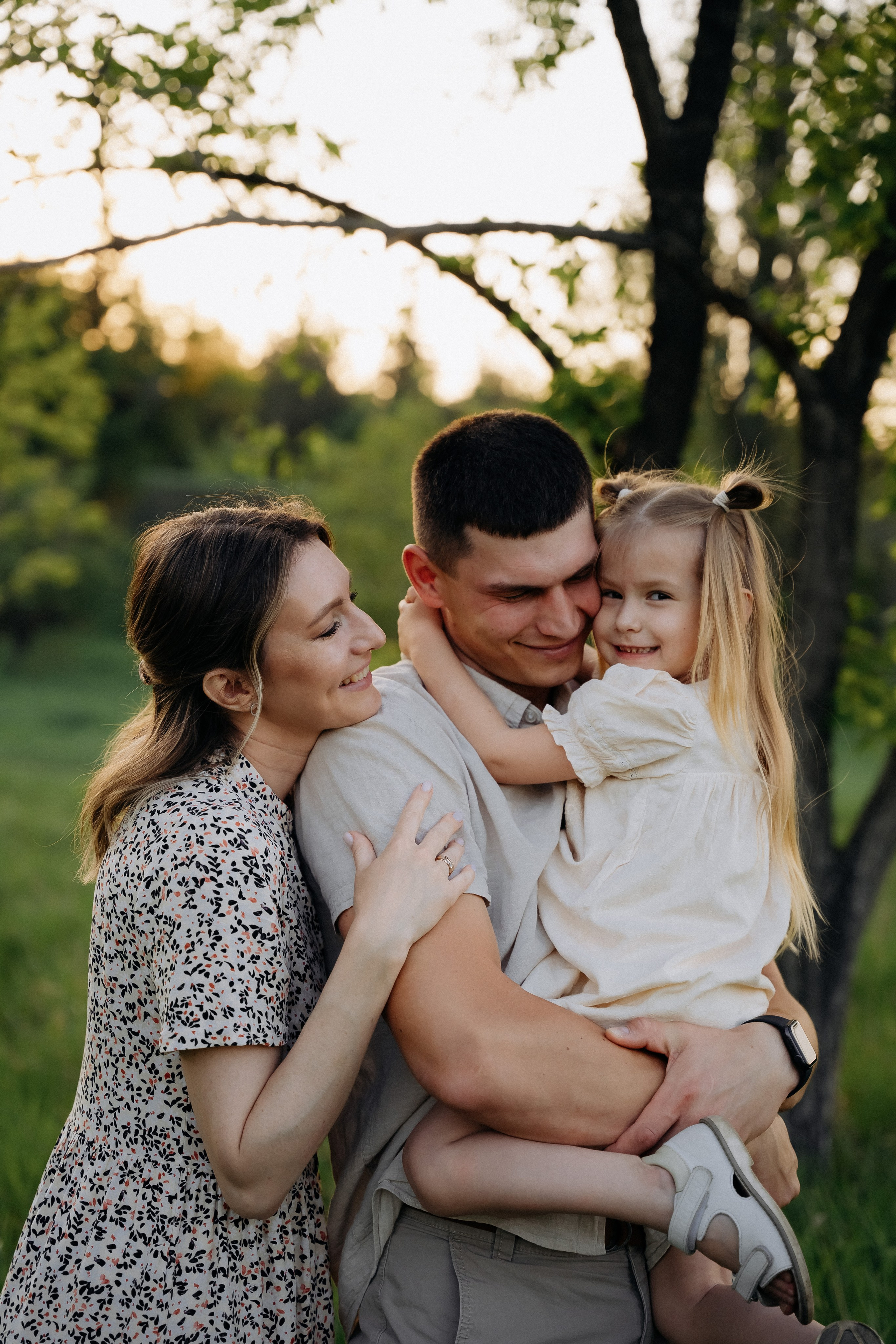 Андрей, Алина и Тая. Главная