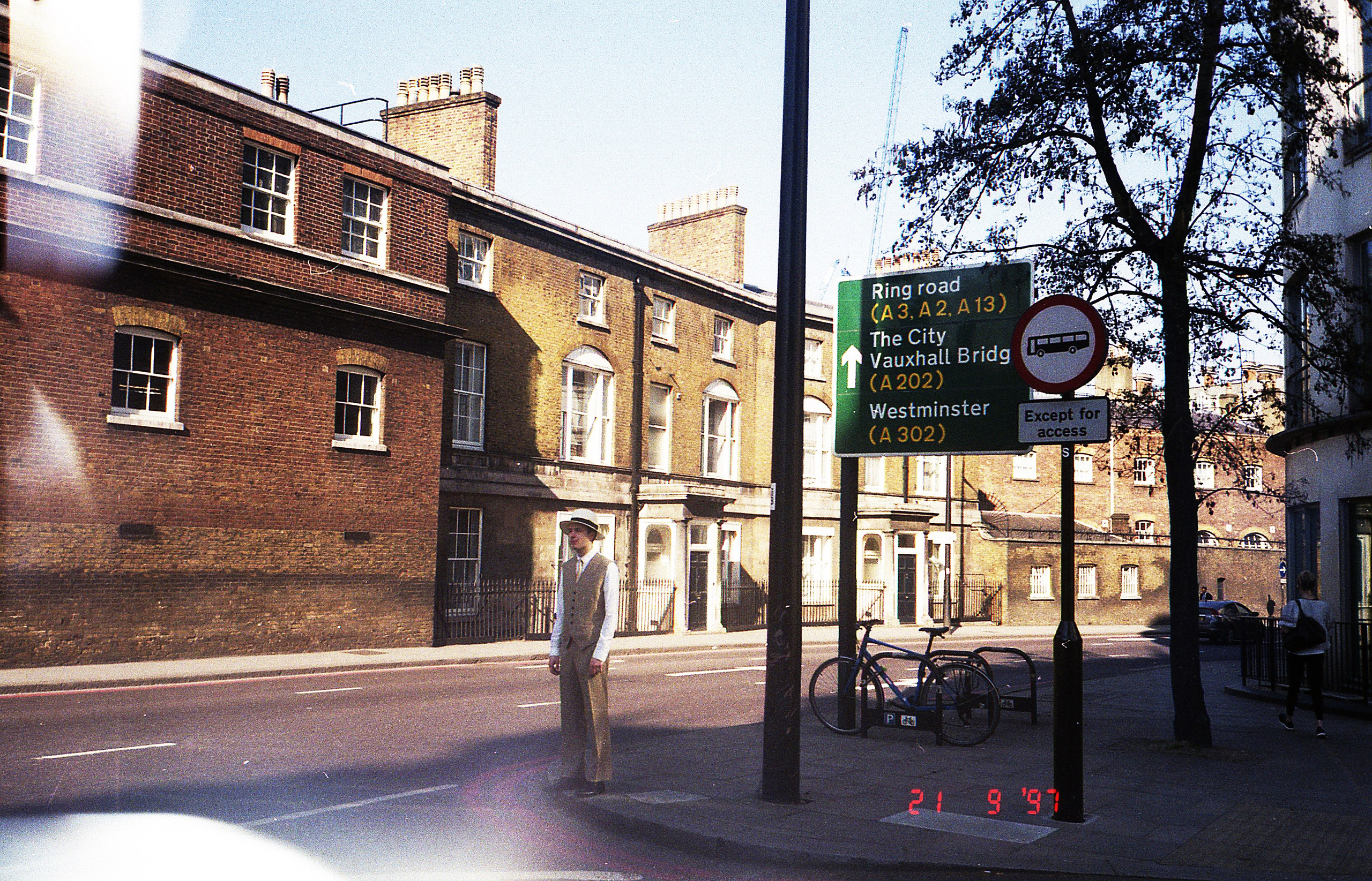 Analog London. Iraogo