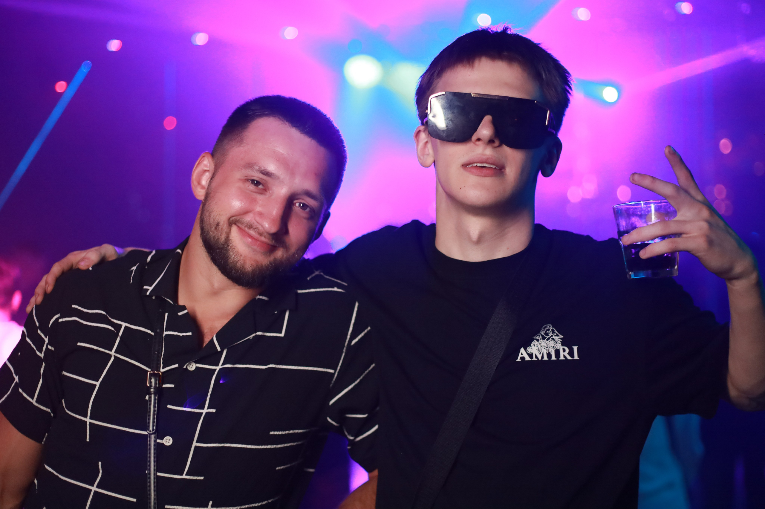 Клуб Резиденция лучшее. Контакты