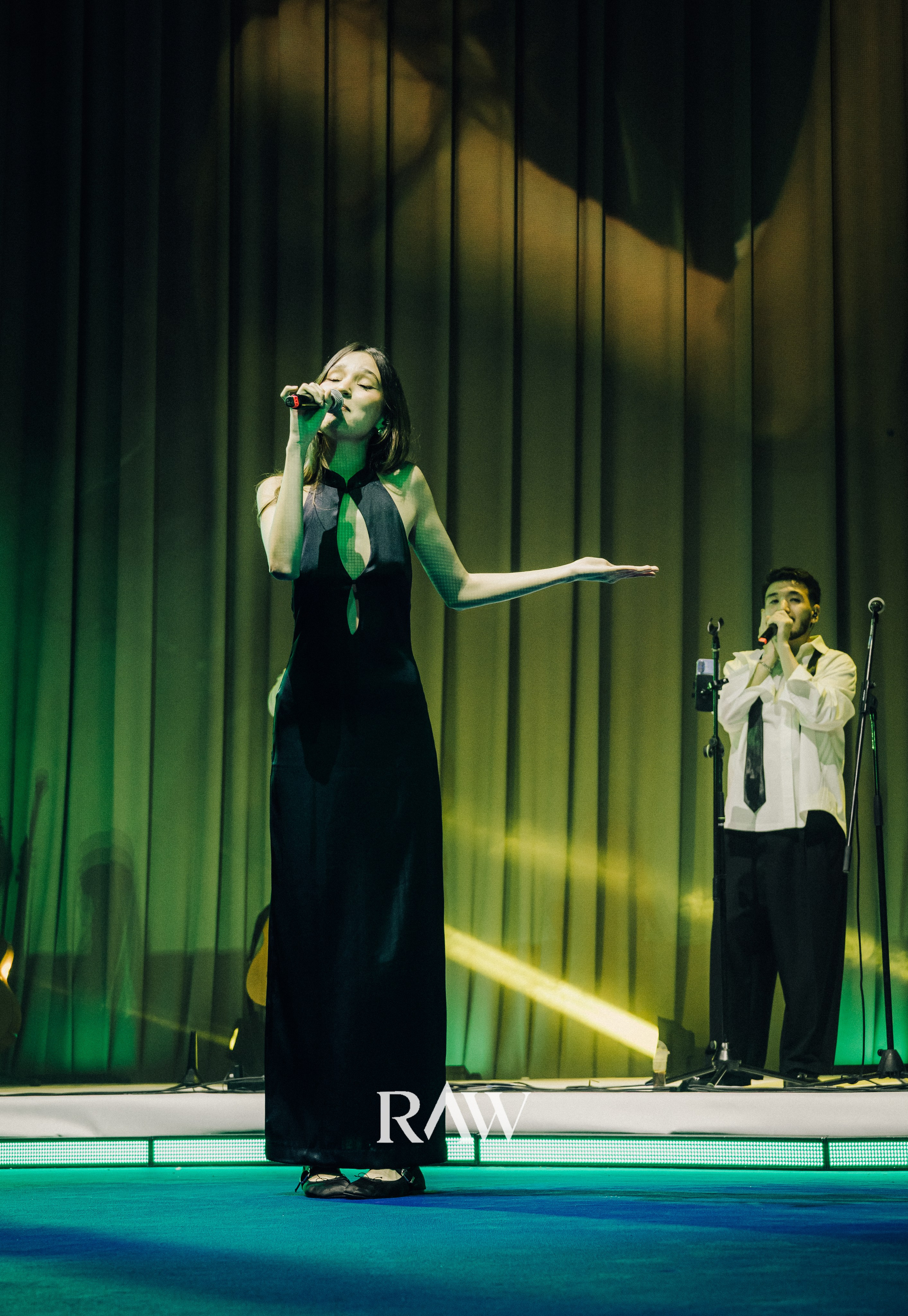 M'Dee Solo Concert. Maksiimiliano Raw фотограф Алматы