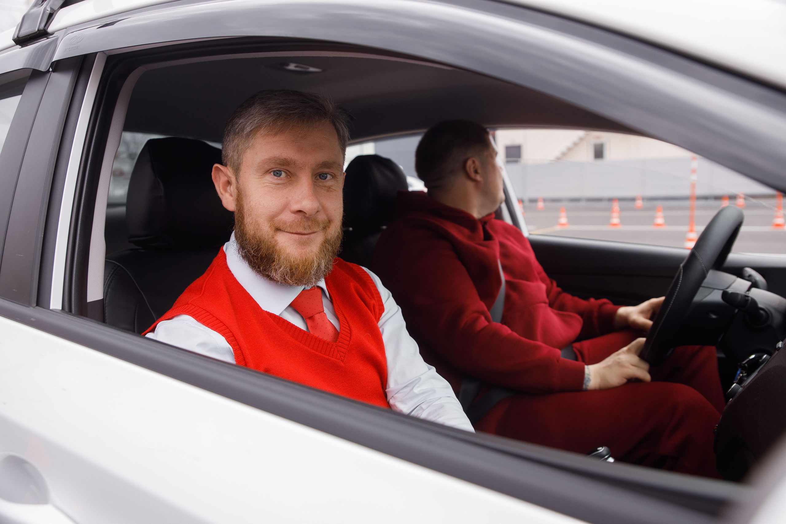 Мед. центр и автошкола. Фотограф Андрей Баксов