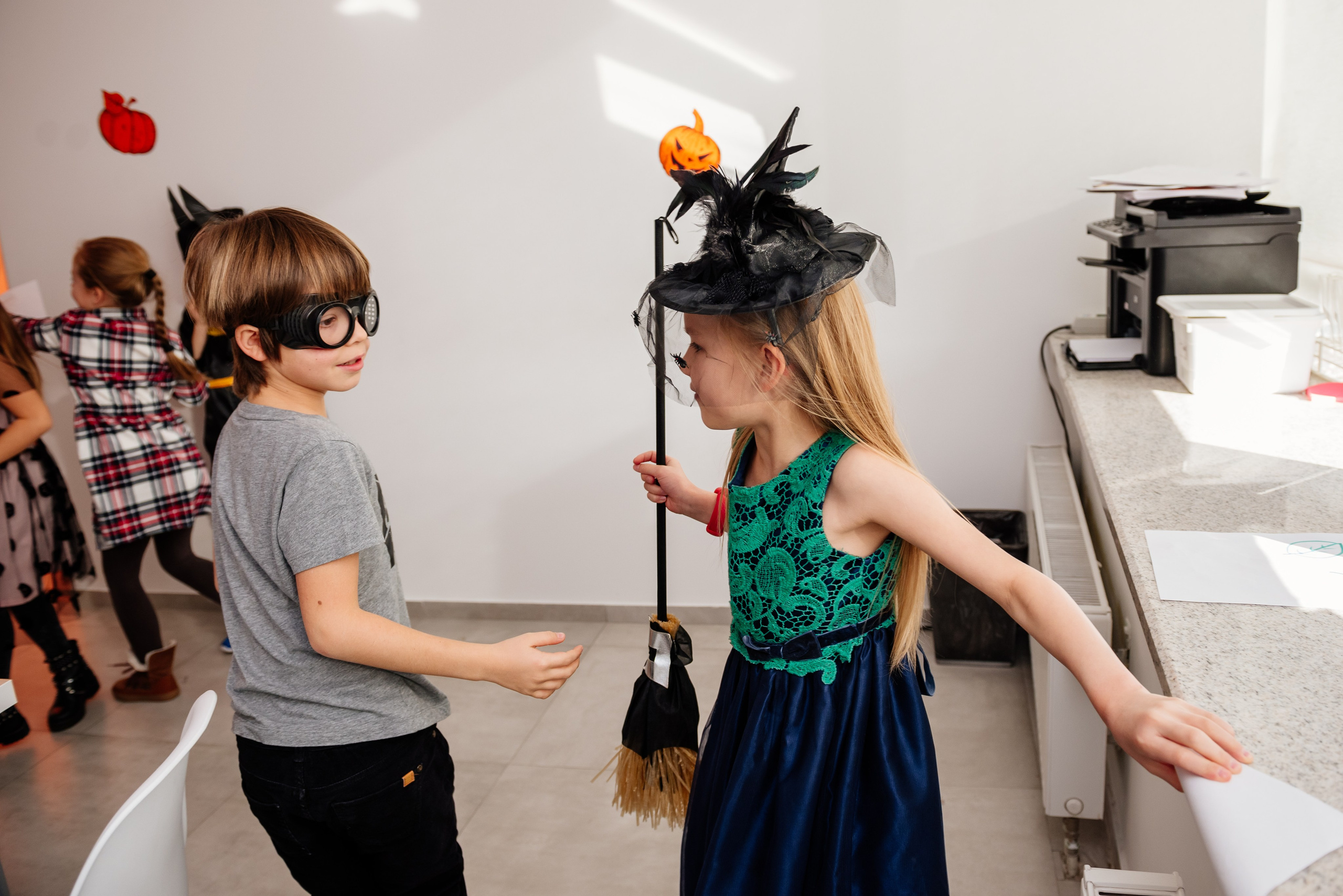 Английская школа. Study Lab. Фотограф LANA STIL. Семейный, репортажный фотограф, студия. Женский, мужской портрет. Фотографирую территориально в г. Королев, Москва, МО