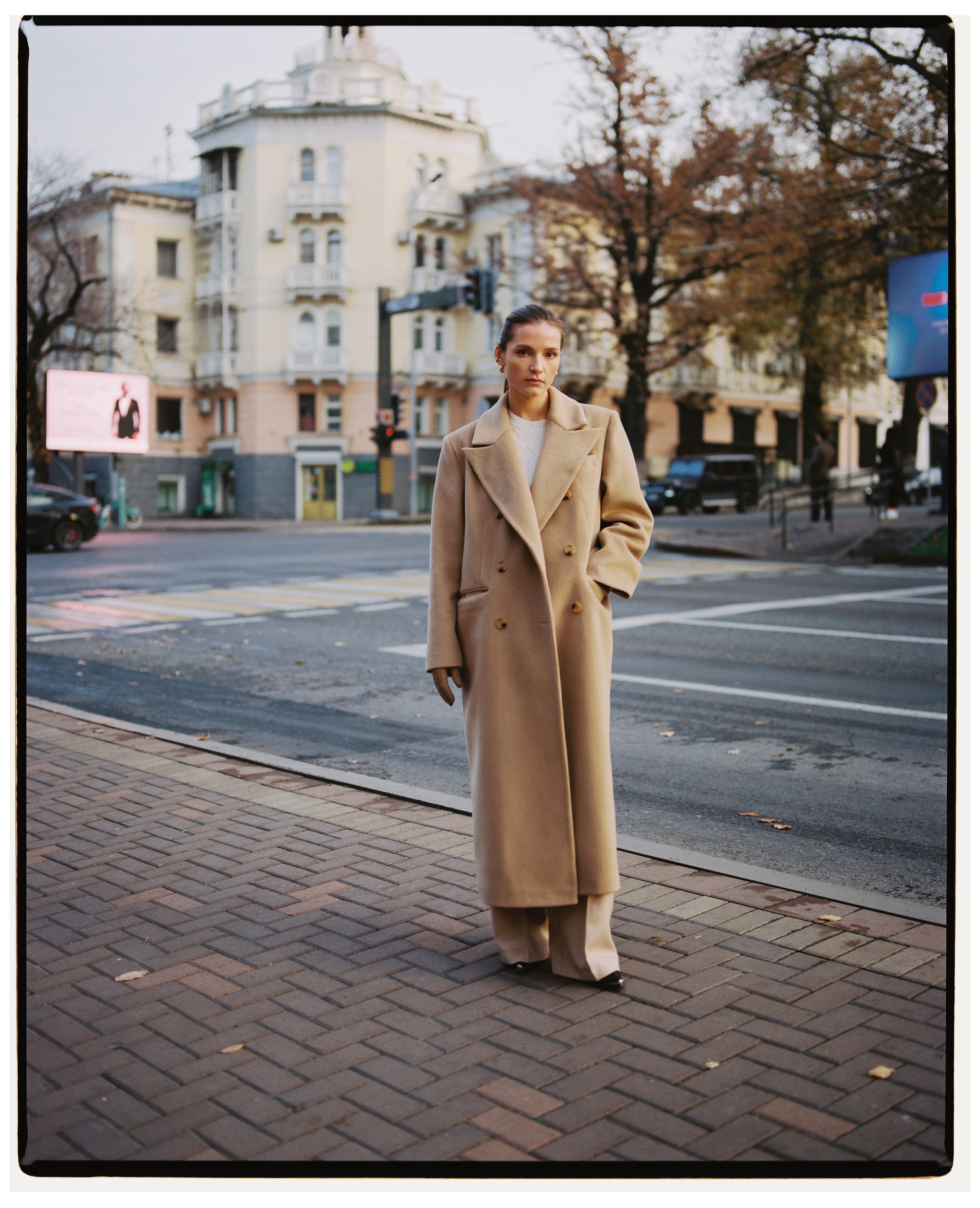 Melin clo. Fashion and advertising photographer